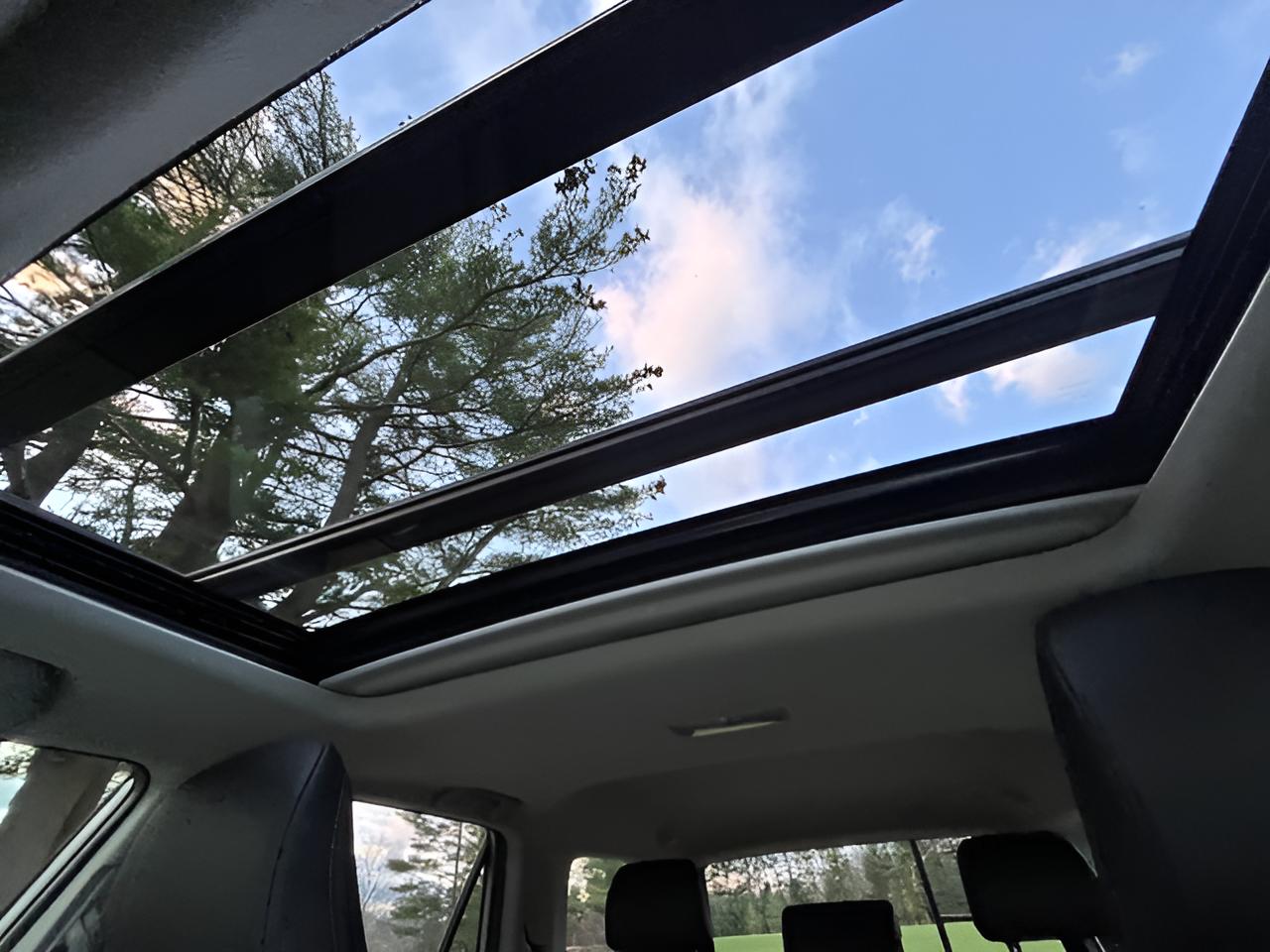 2022 Toyota 4Runner SR5 Premium, Roof rack and LED light bar, TRD Pro Wheels ,