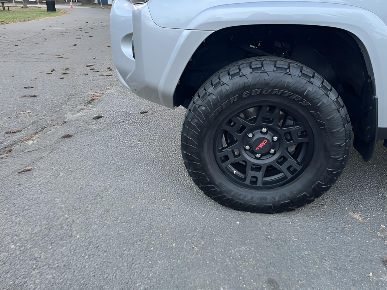 2022 Toyota 4Runner SR5 Premium, Roof rack and LED light bar, TRD Pro Wheels ,