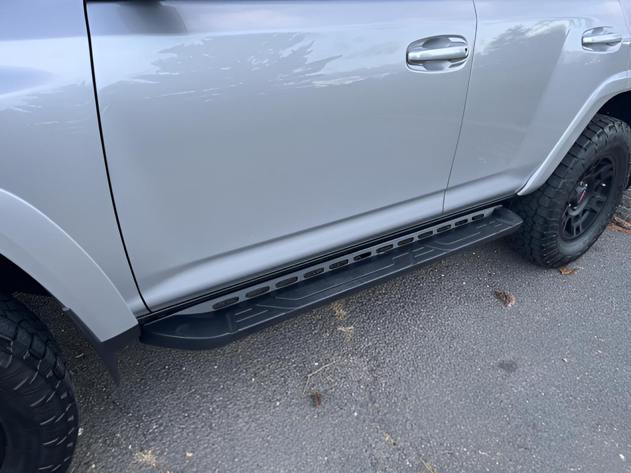 2022 Toyota 4Runner SR5 Premium, Roof rack and LED light bar, TRD Pro Wheels ,