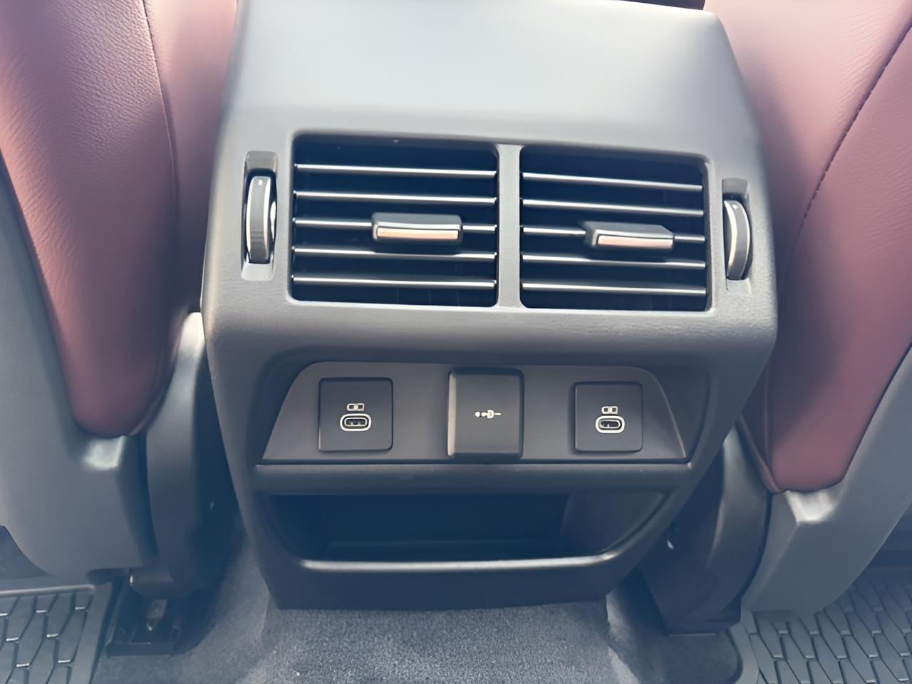 2024 Jaguar E-PACE R-Dynamic SE, No accidents, AWD,