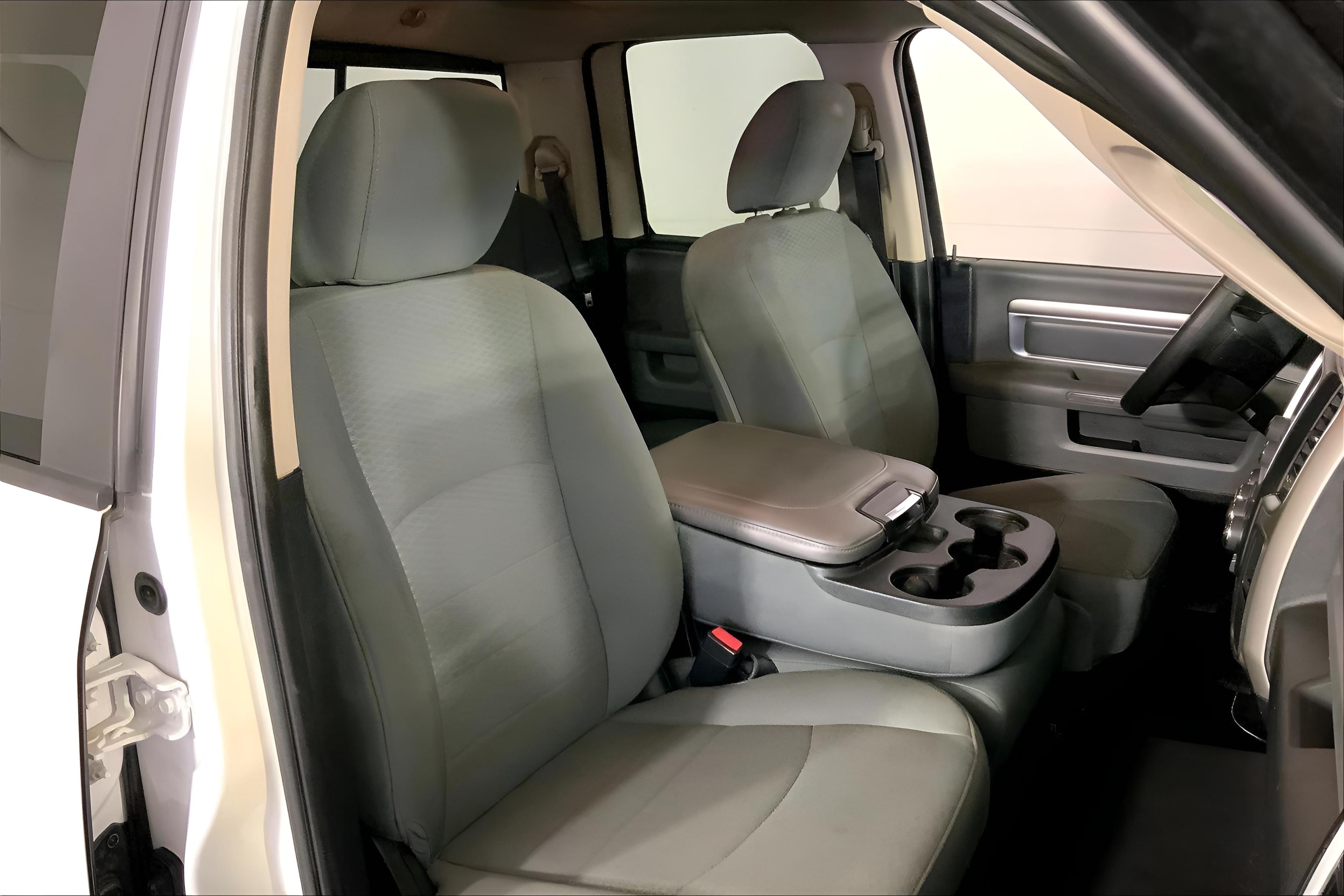 2016 RAM 1500 SLT