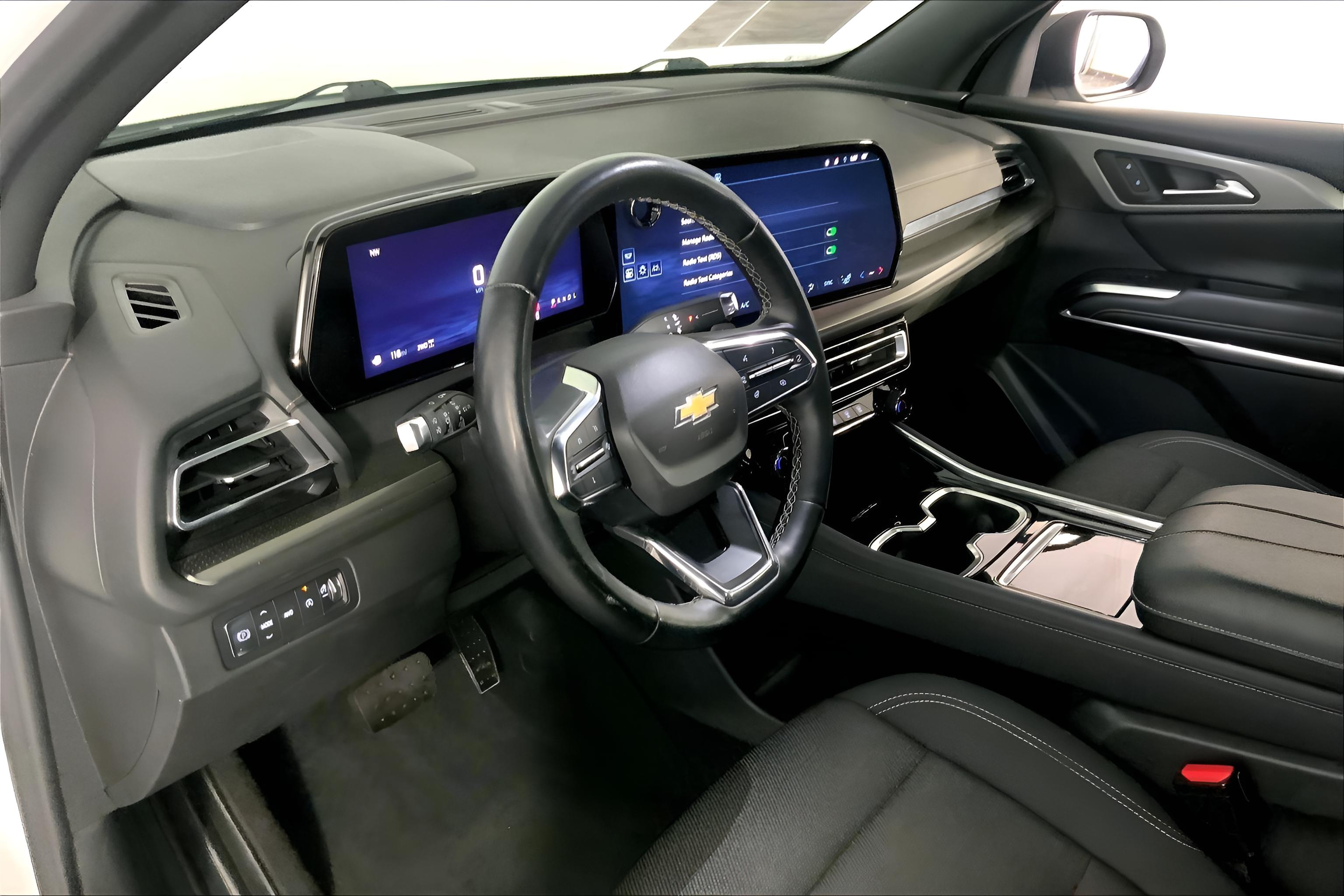 2024 Chevrolet Traverse AWD LT