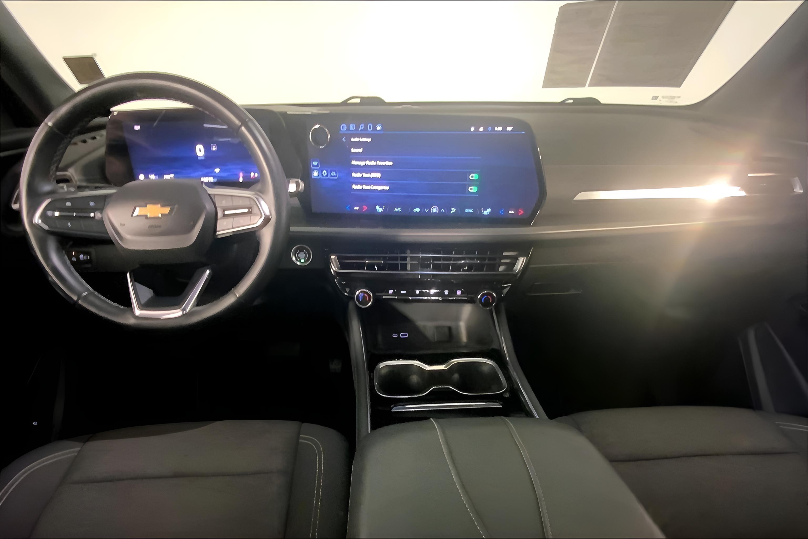 2024 Chevrolet Traverse AWD LT