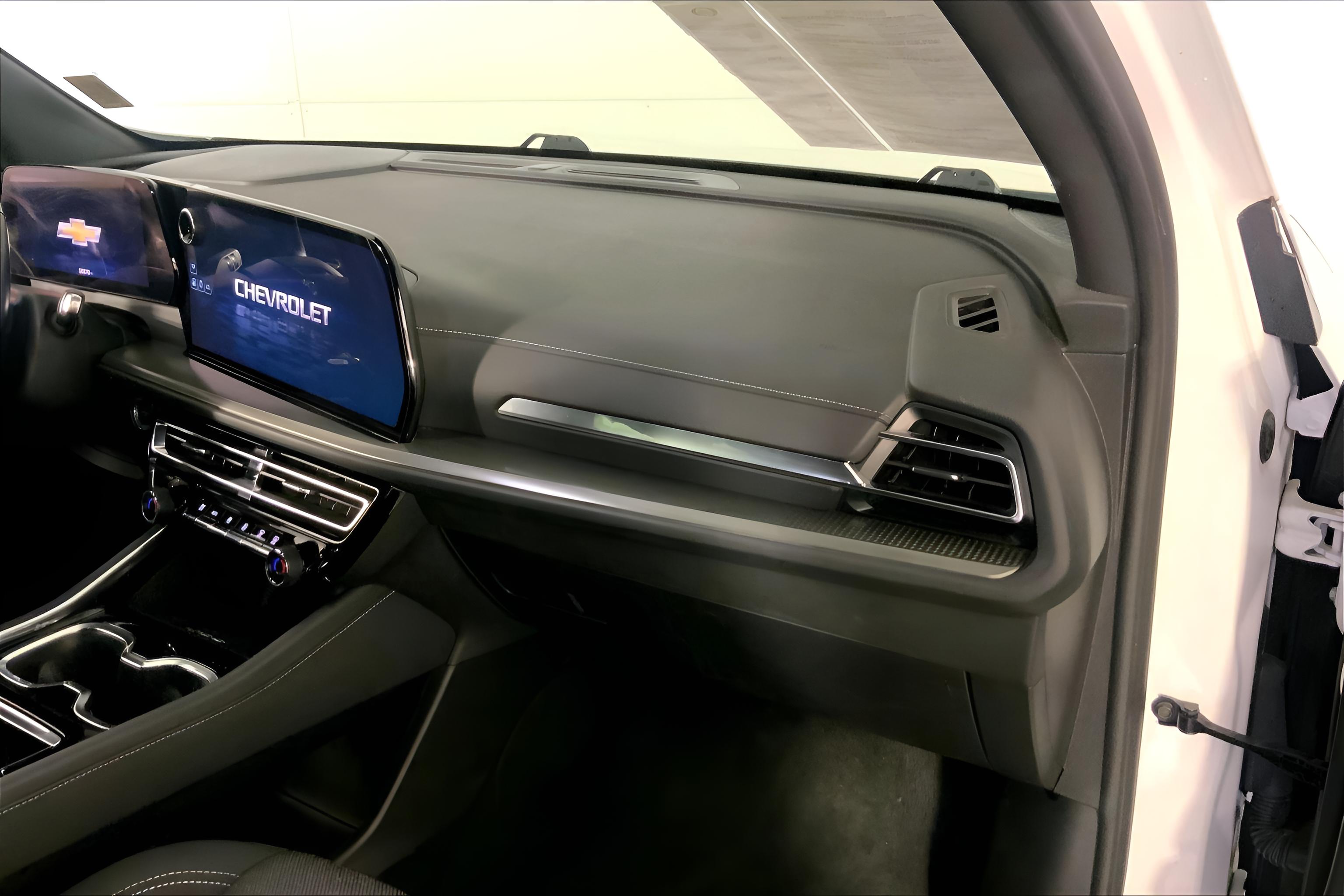 2024 Chevrolet Traverse AWD LT