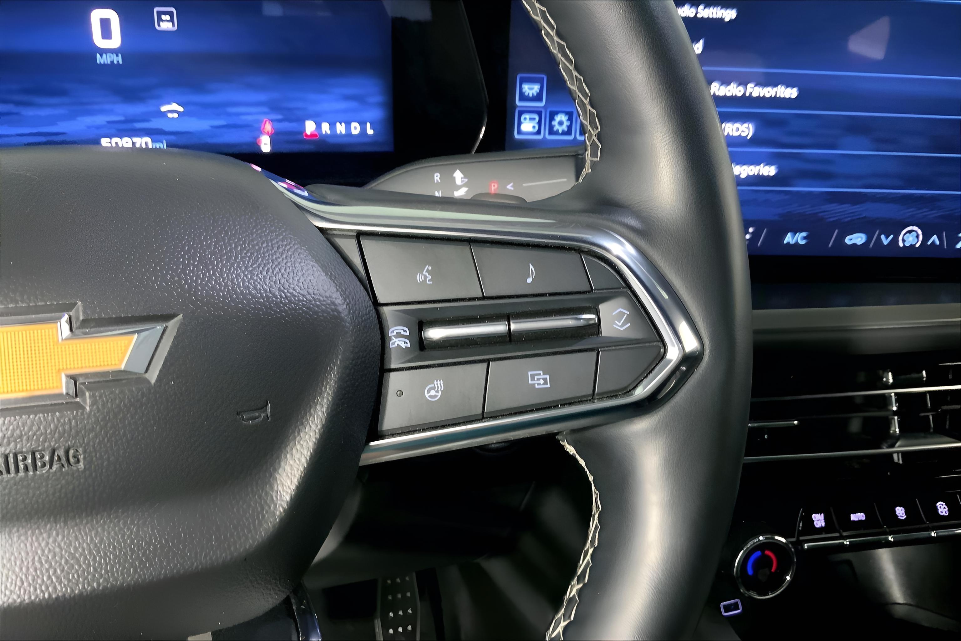 2024 Chevrolet Traverse AWD LT
