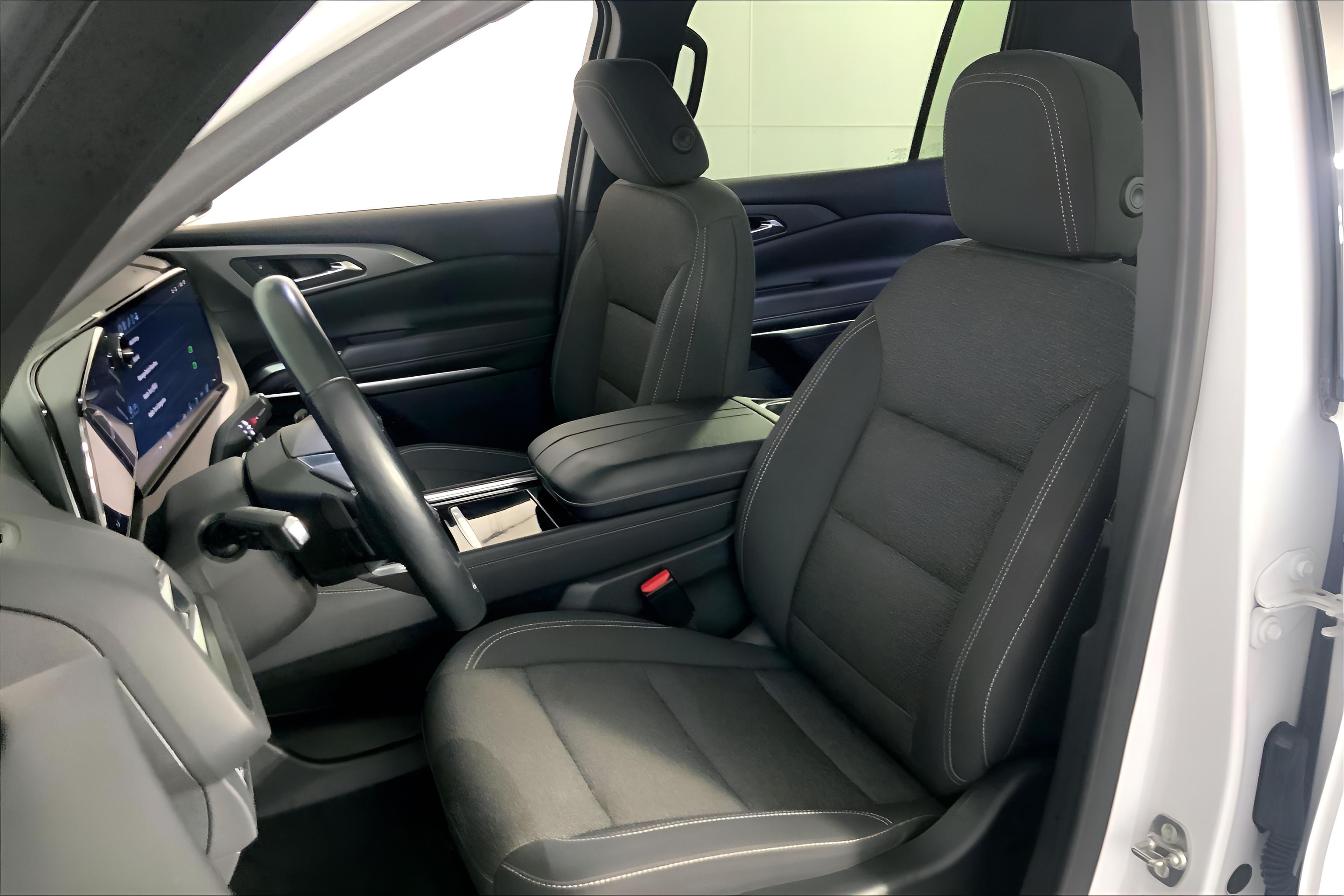 2024 Chevrolet Traverse AWD LT