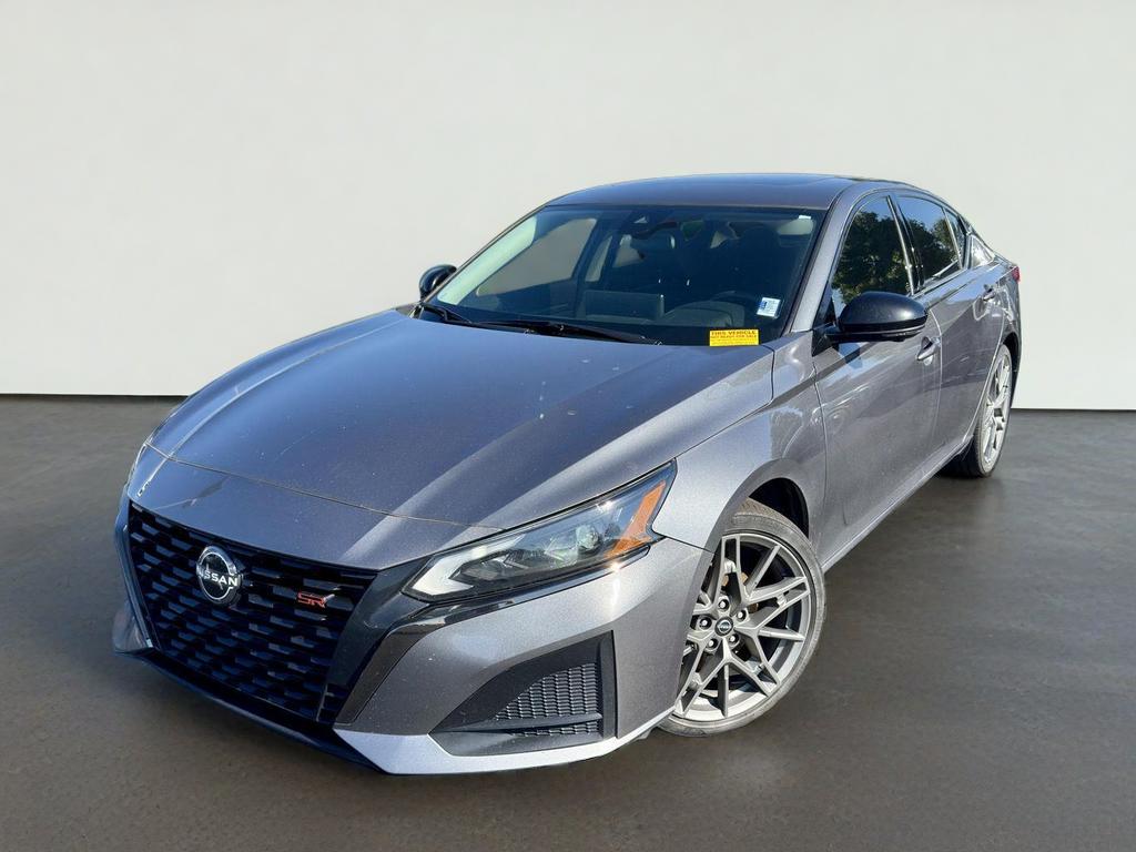 2023 Nissan Altima 2.0 SR