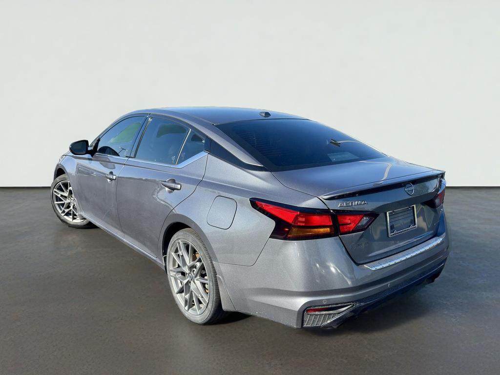 2023 Nissan Altima 2.0 SR