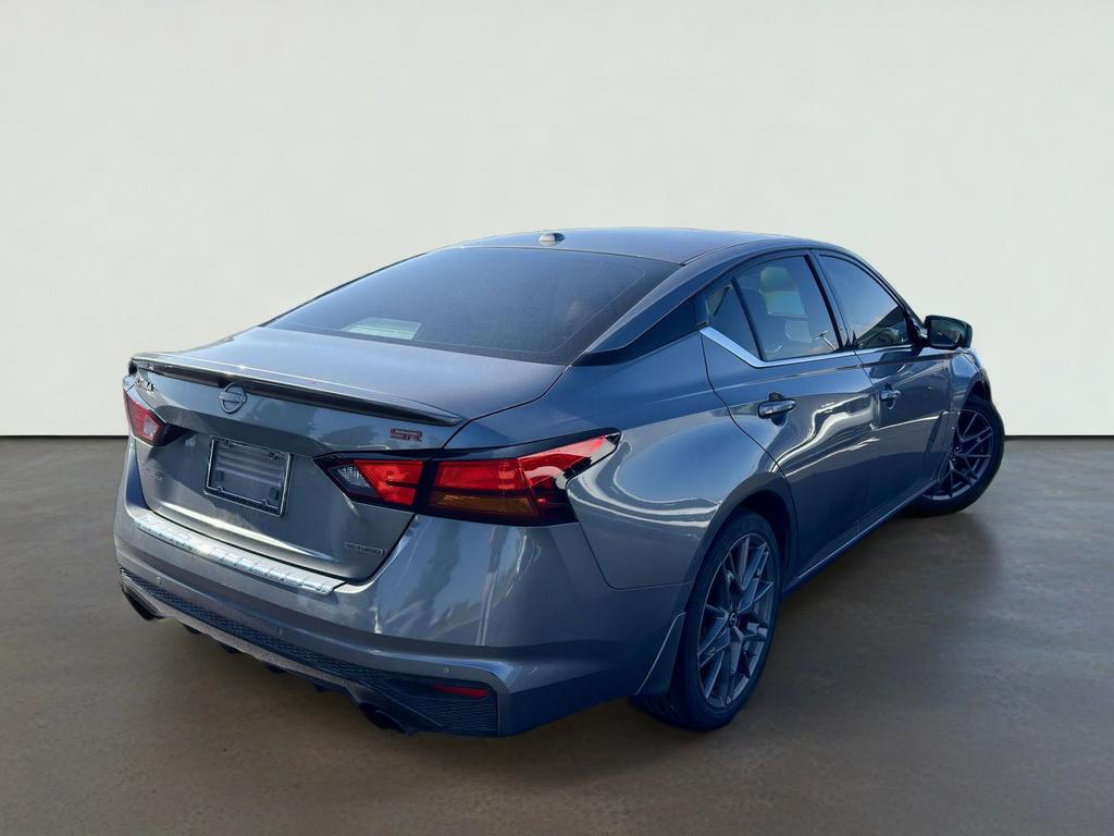 2023 Nissan Altima 2.0 SR