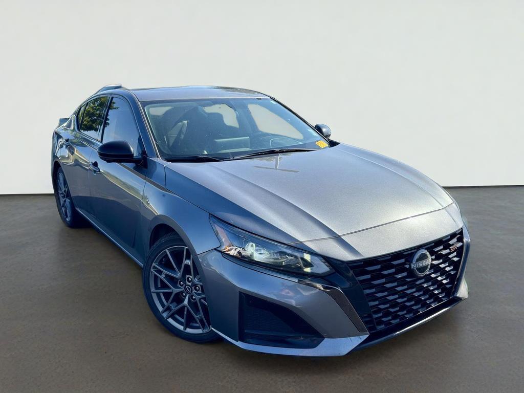 2023 Nissan Altima 2.0 SR