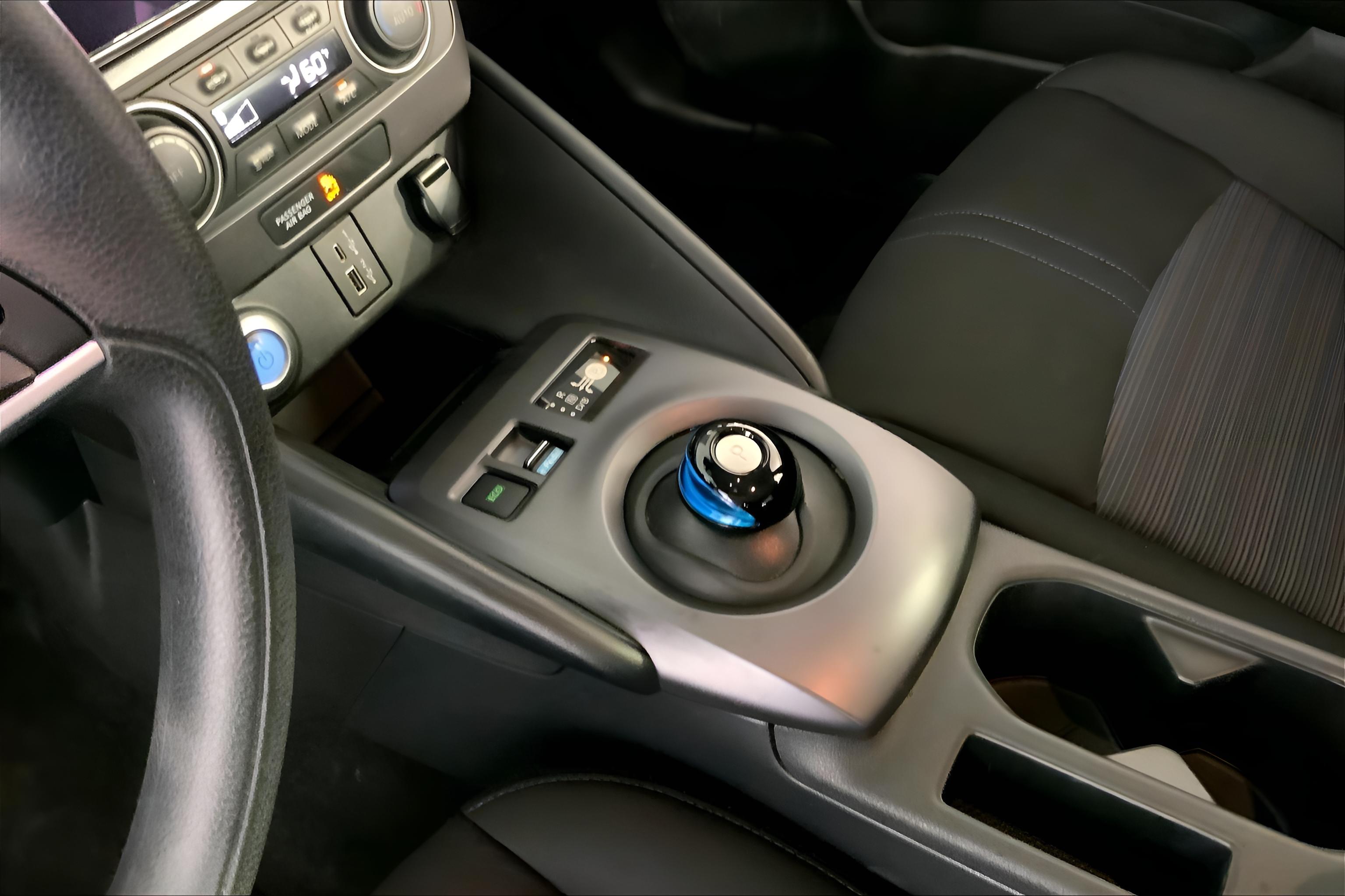 2023 Nissan LEAF S
