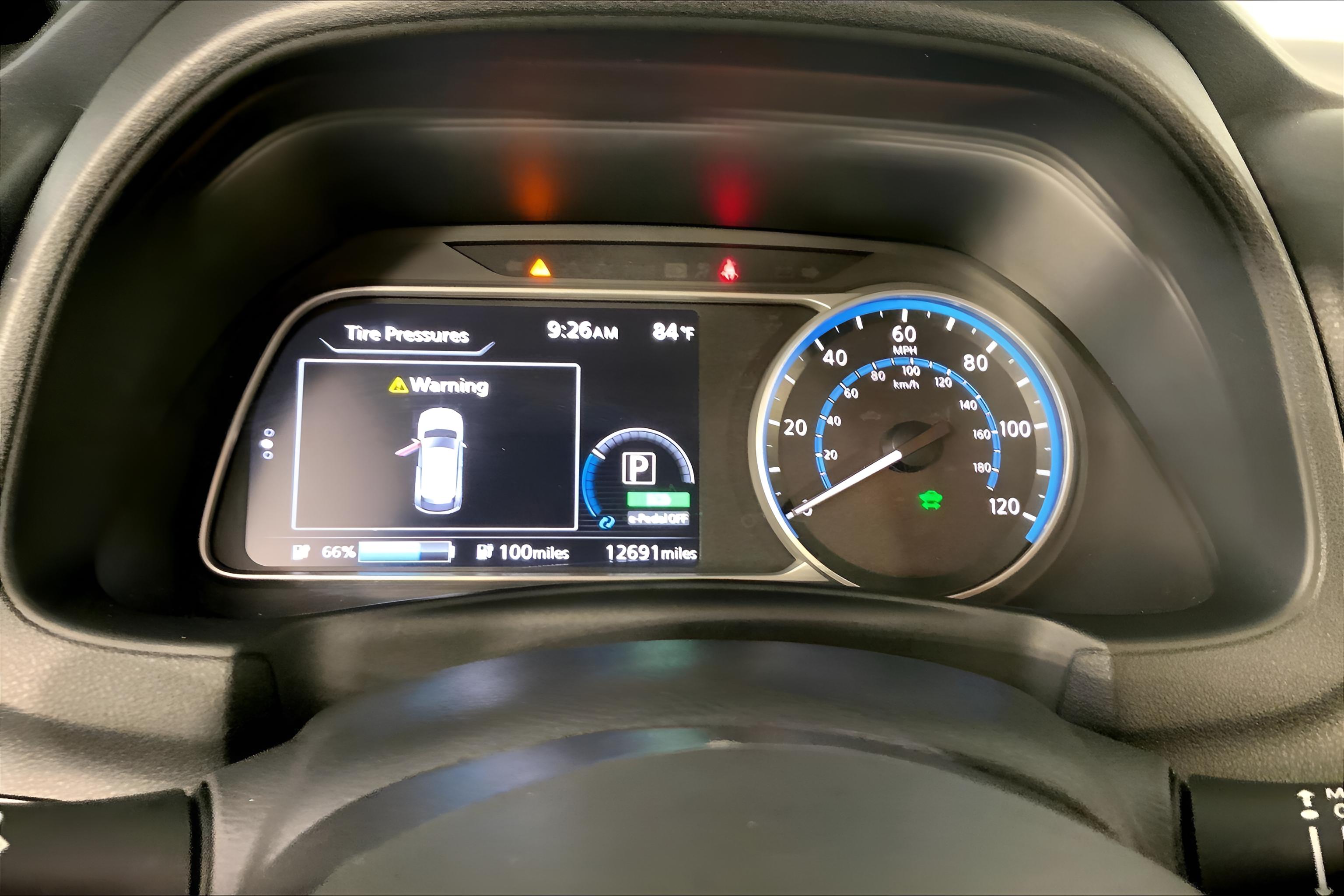 2023 Nissan LEAF S
