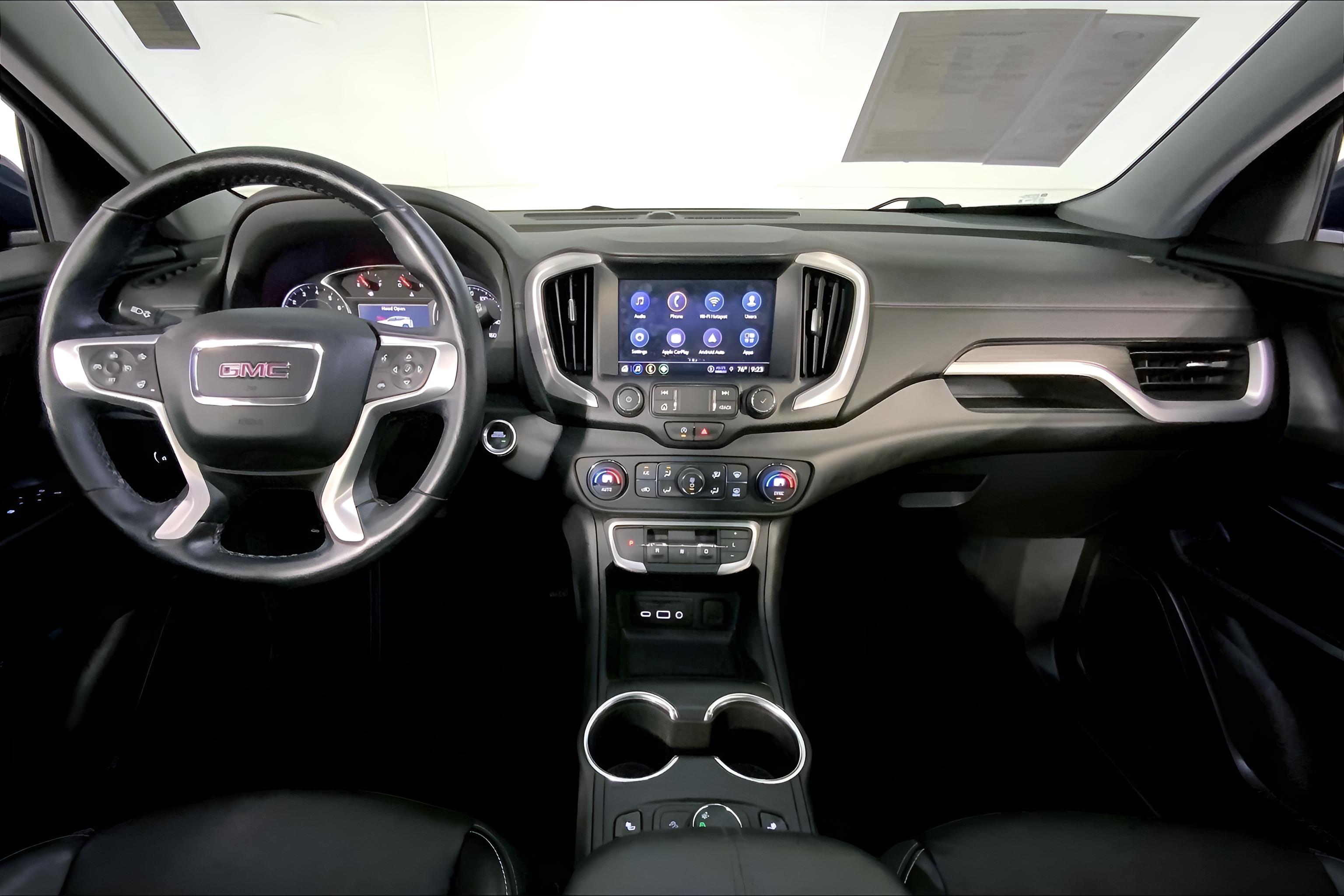 2024 GMC Terrain SLT