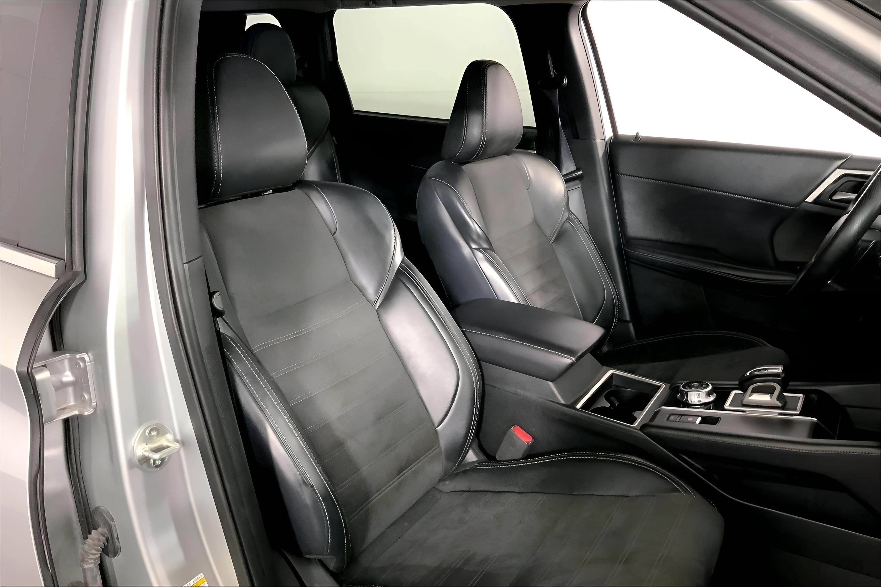 2024 Mitsubishi Outlander SE Black Edition
