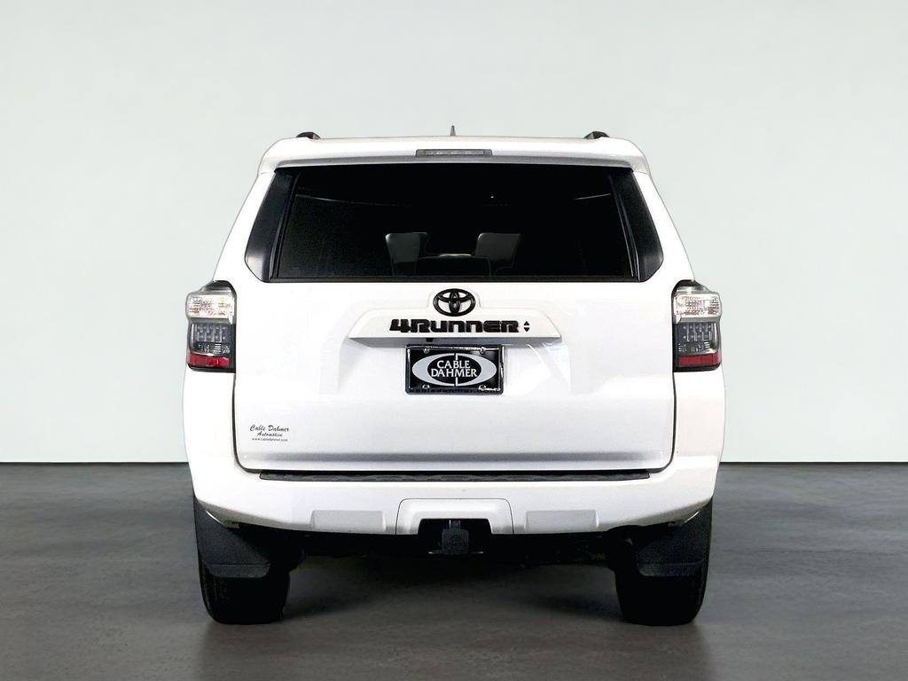 2022 Toyota 4Runner SR5