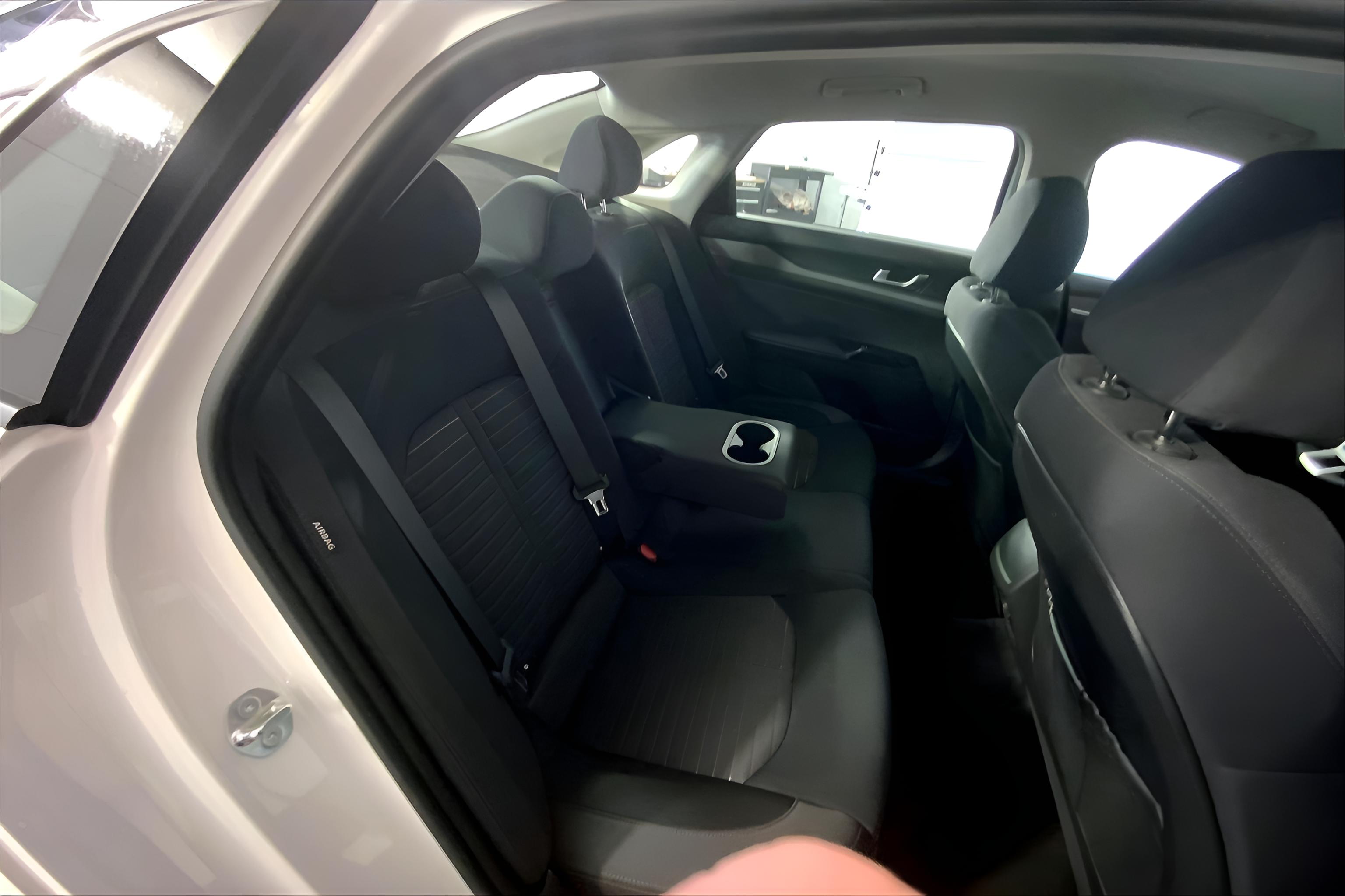 2025 Kia K5 LXS