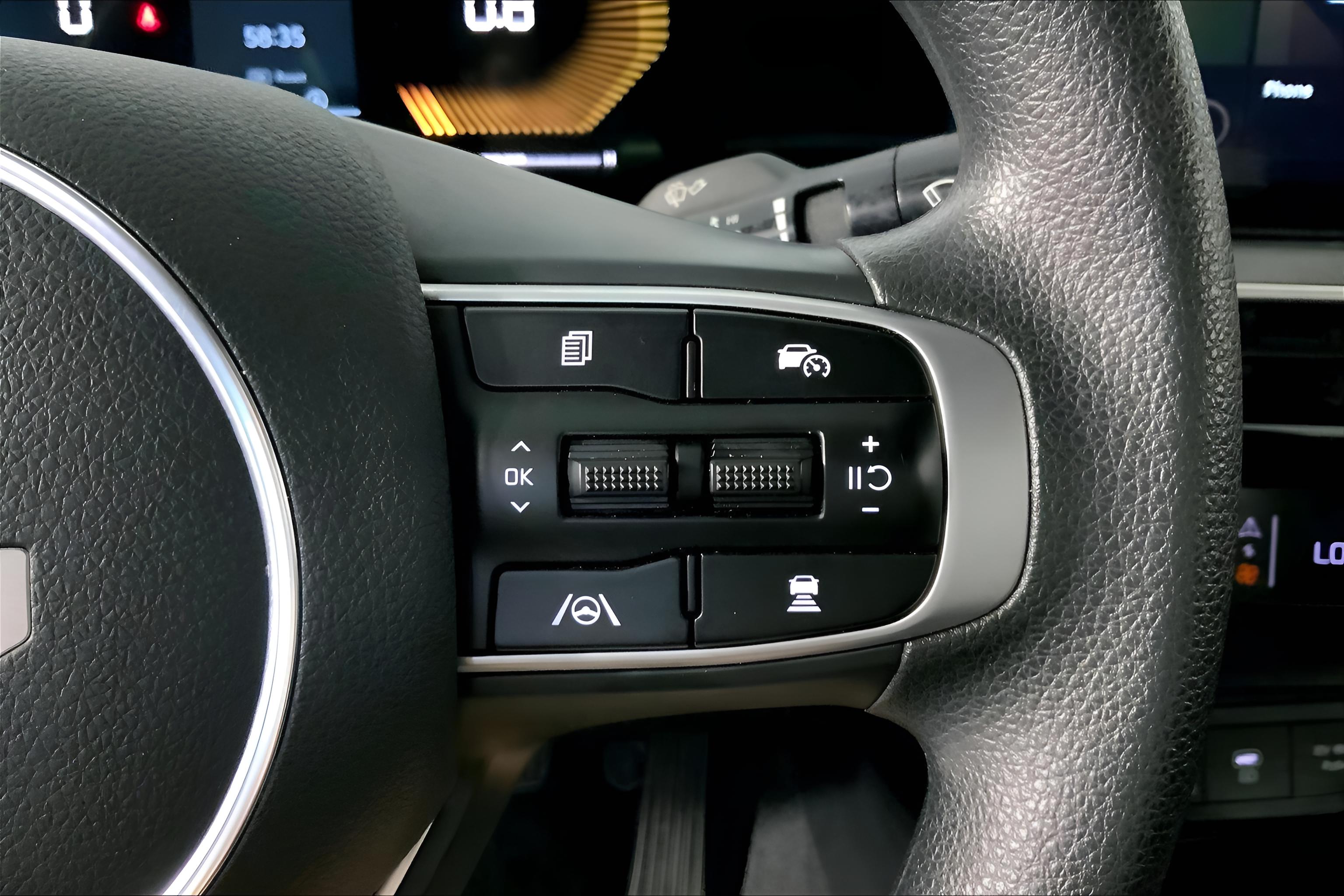 2025 Kia K5 LXS