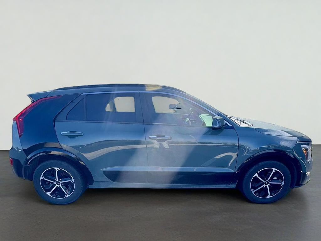2024 Kia Niro SX