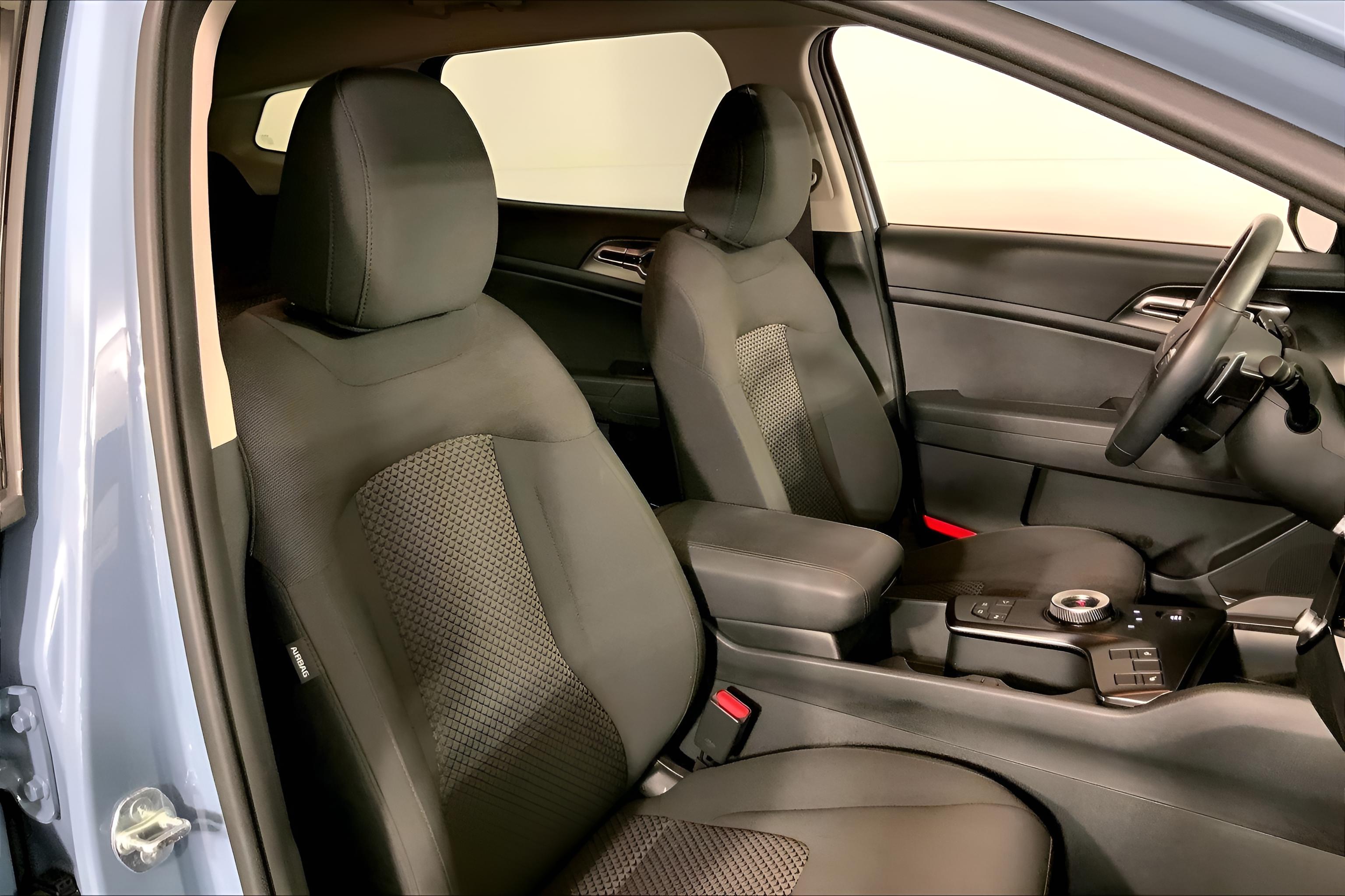 2026 Kia Sportage Hybrid S