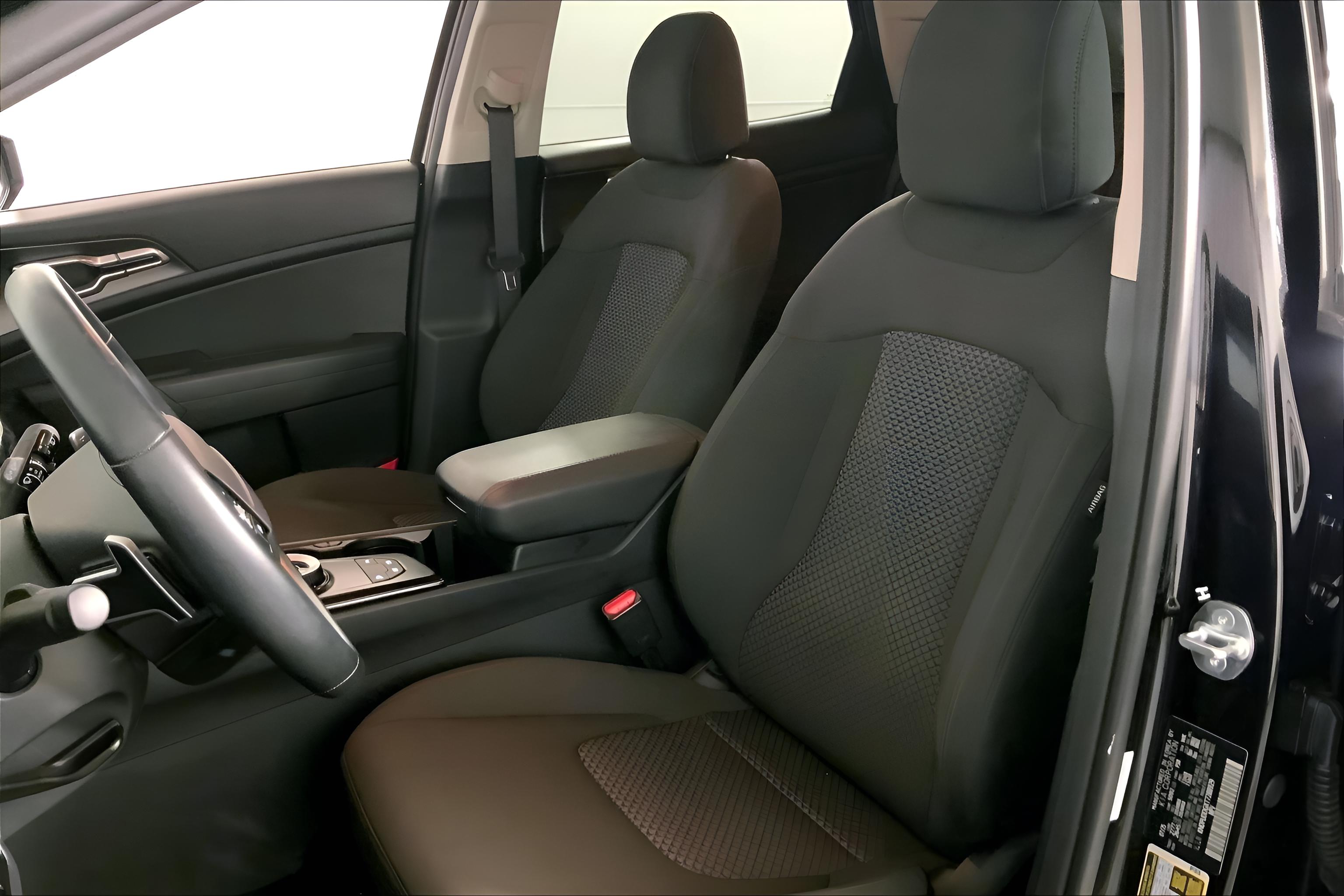 2026 Kia Sportage Hybrid S