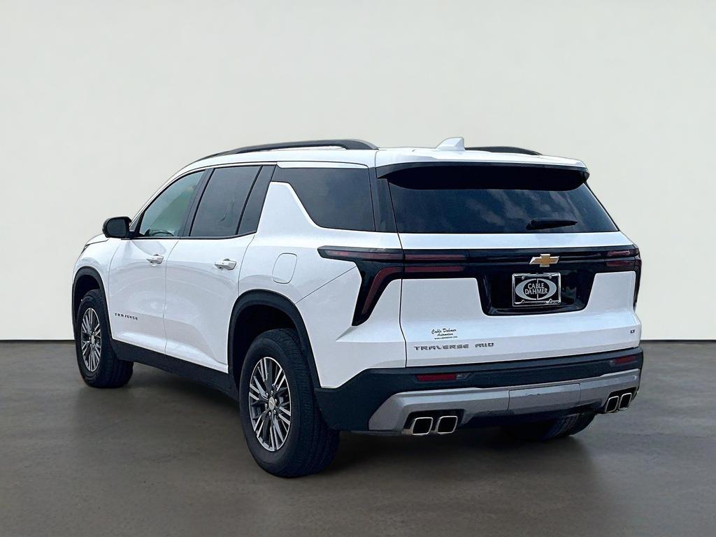 2024 Chevrolet Traverse LT
