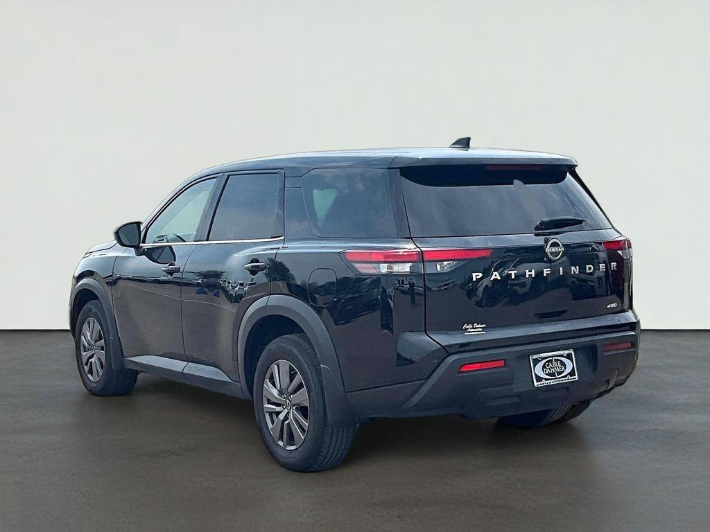 2025 Nissan Pathfinder S