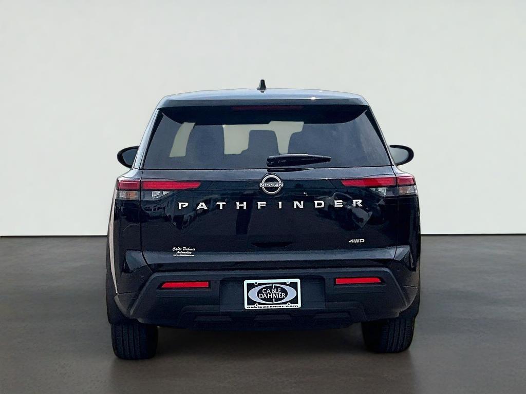 2025 Nissan Pathfinder S