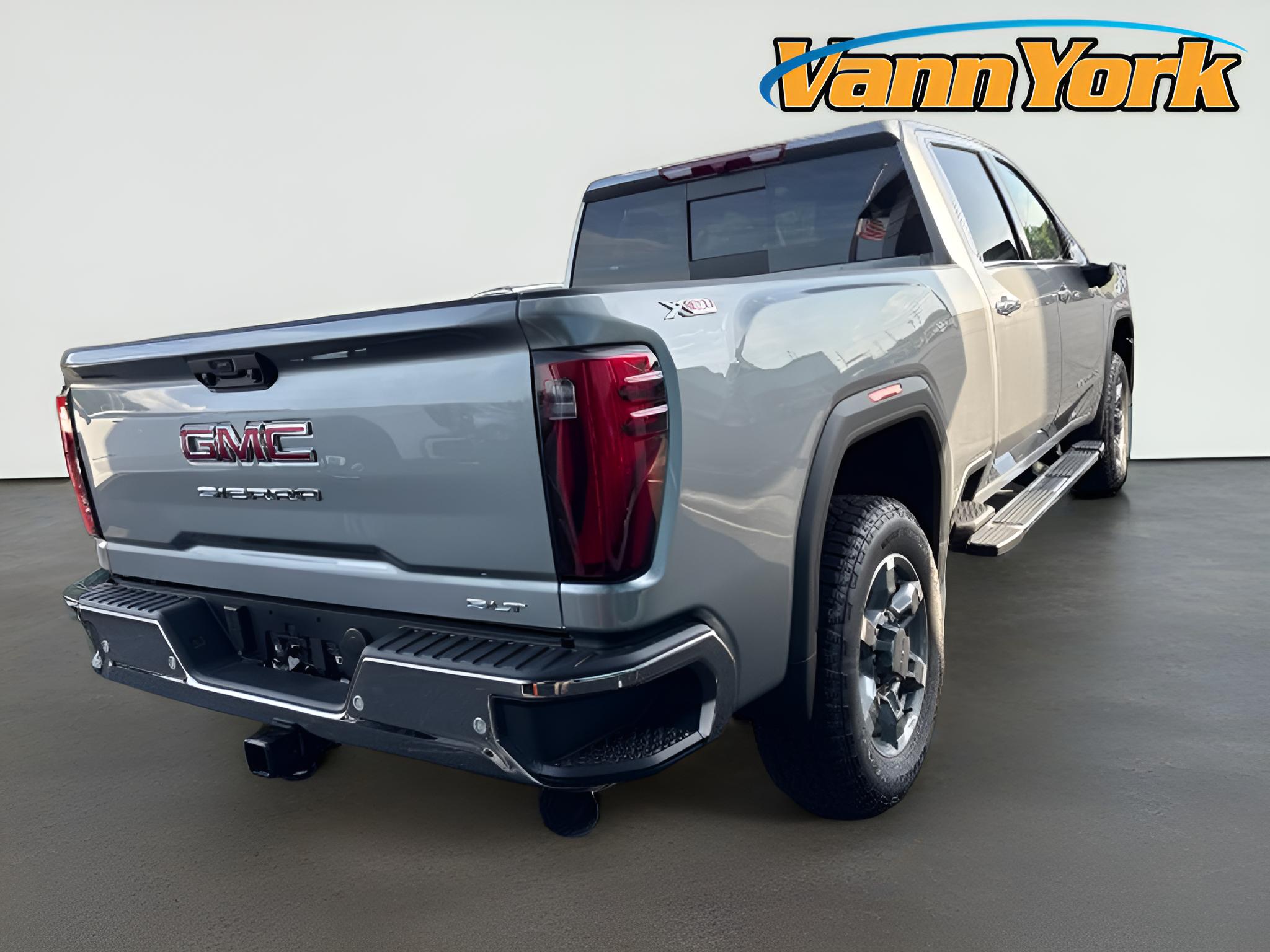 2026 GMC Sierra 2500 HD SLT