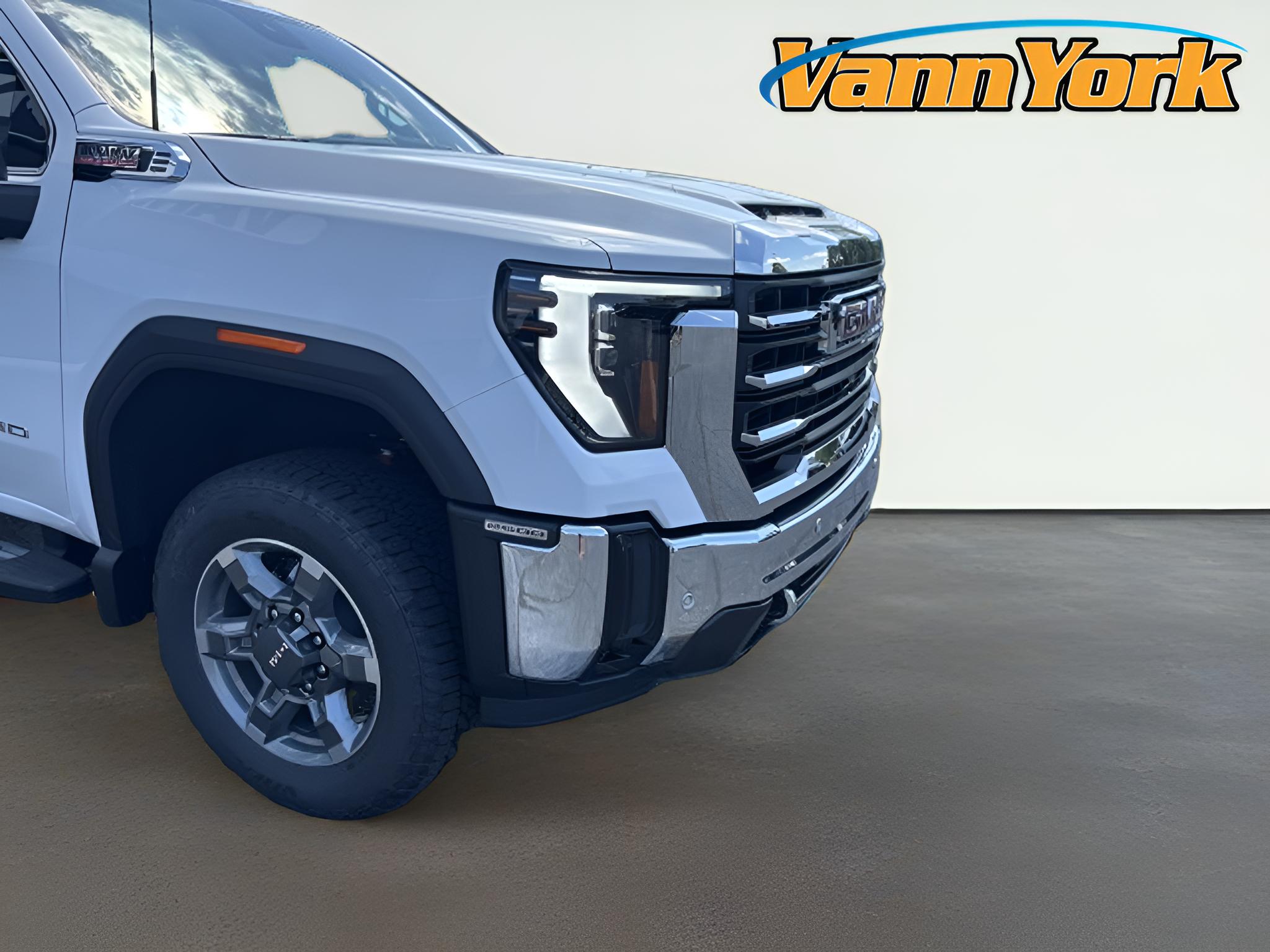 2026 GMC Sierra 2500 HD SLT
