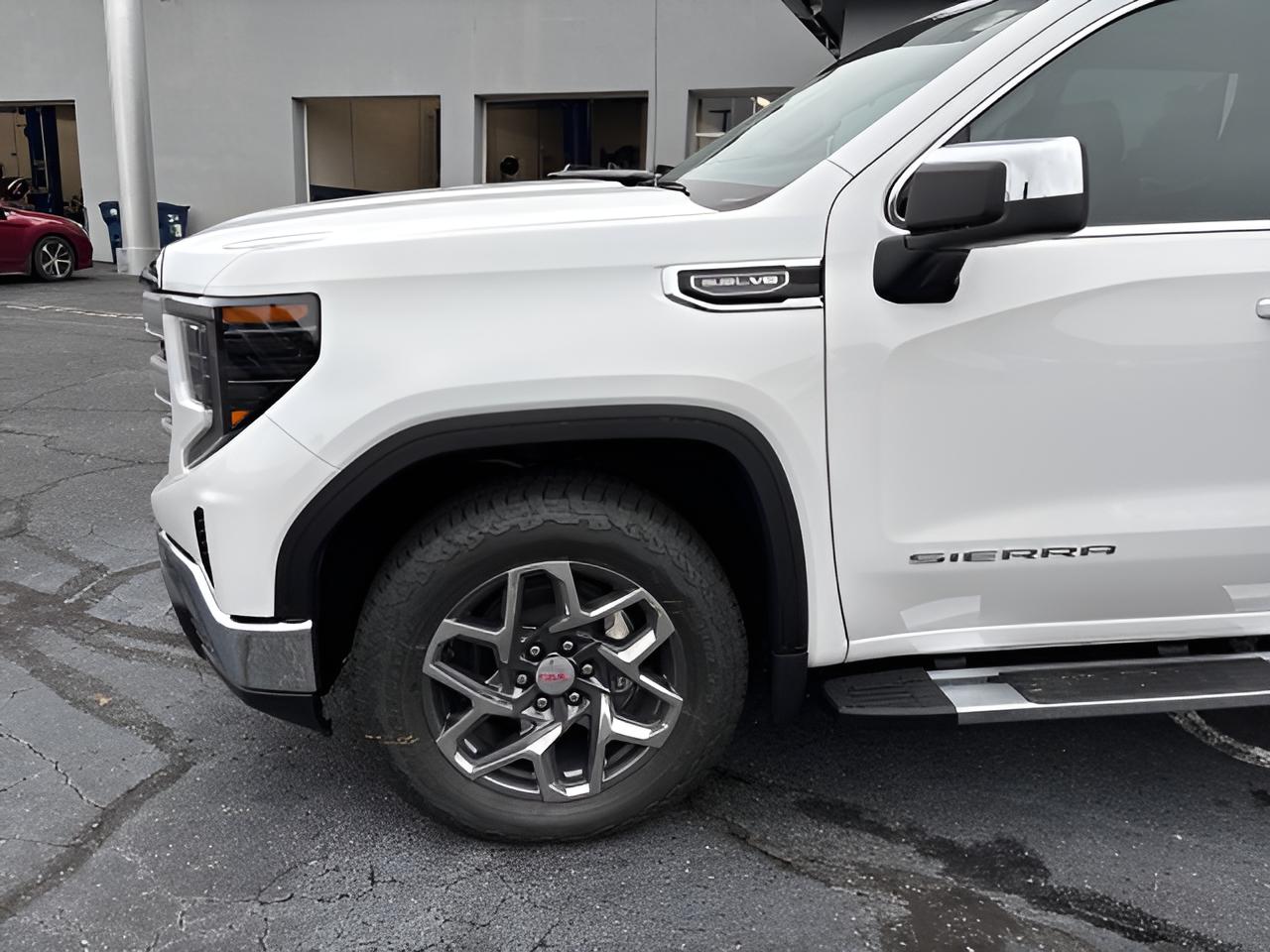 2026 GMC Sierra 1500 SLE