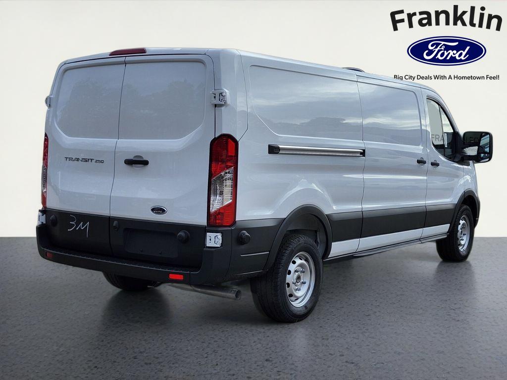 2025 Ford Transit-250 Low Roof LWB