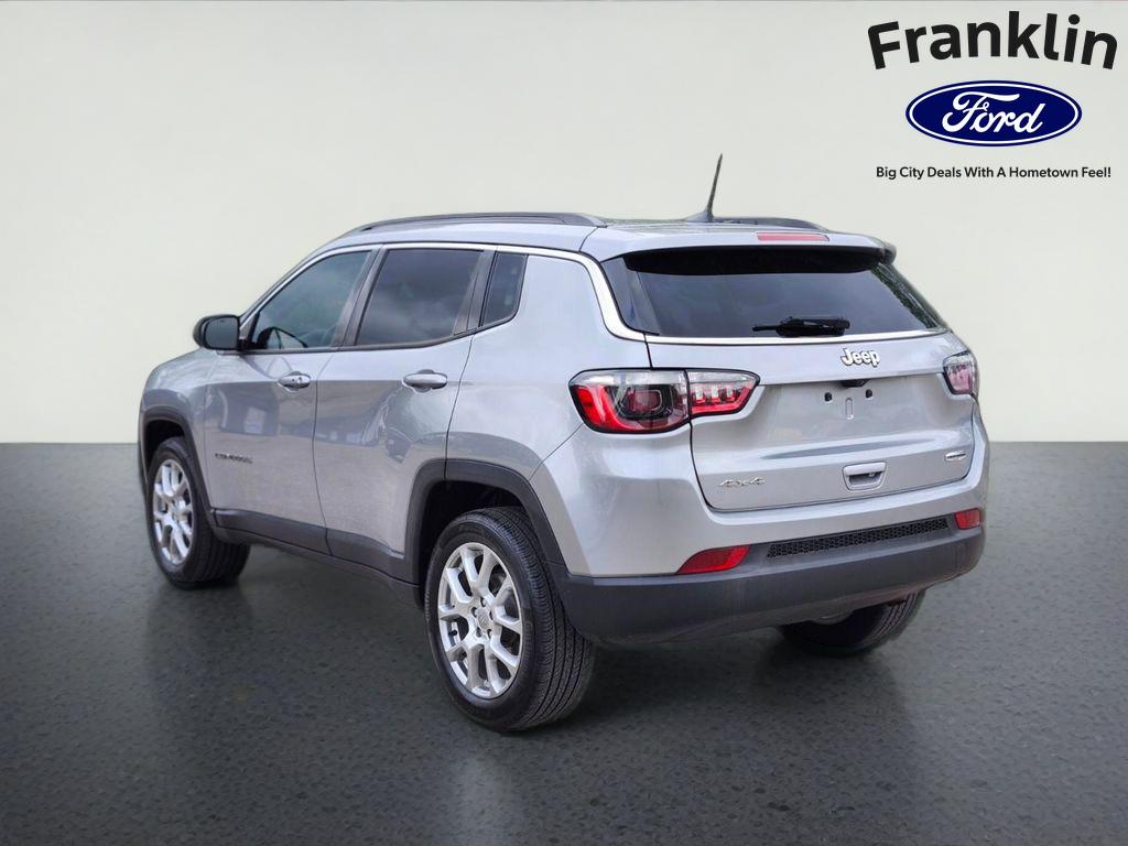 2022 Jeep Compass Latitude Lux
