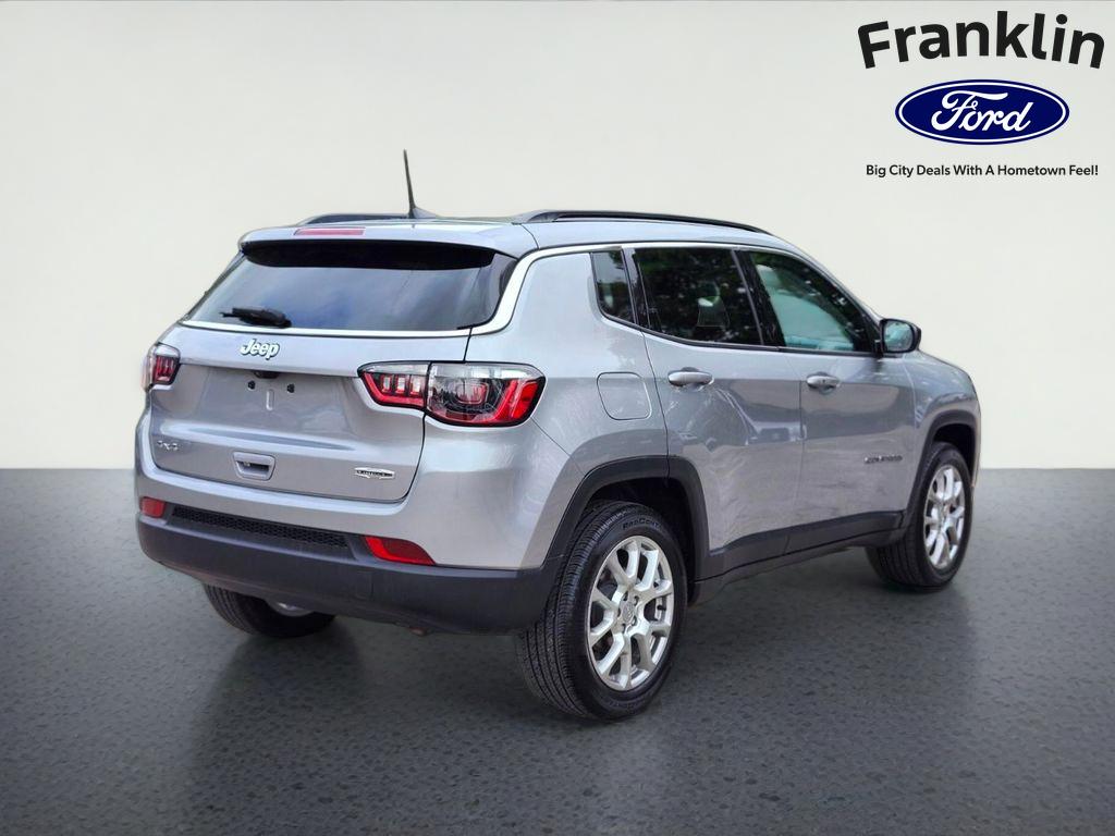 2022 Jeep Compass Latitude Lux