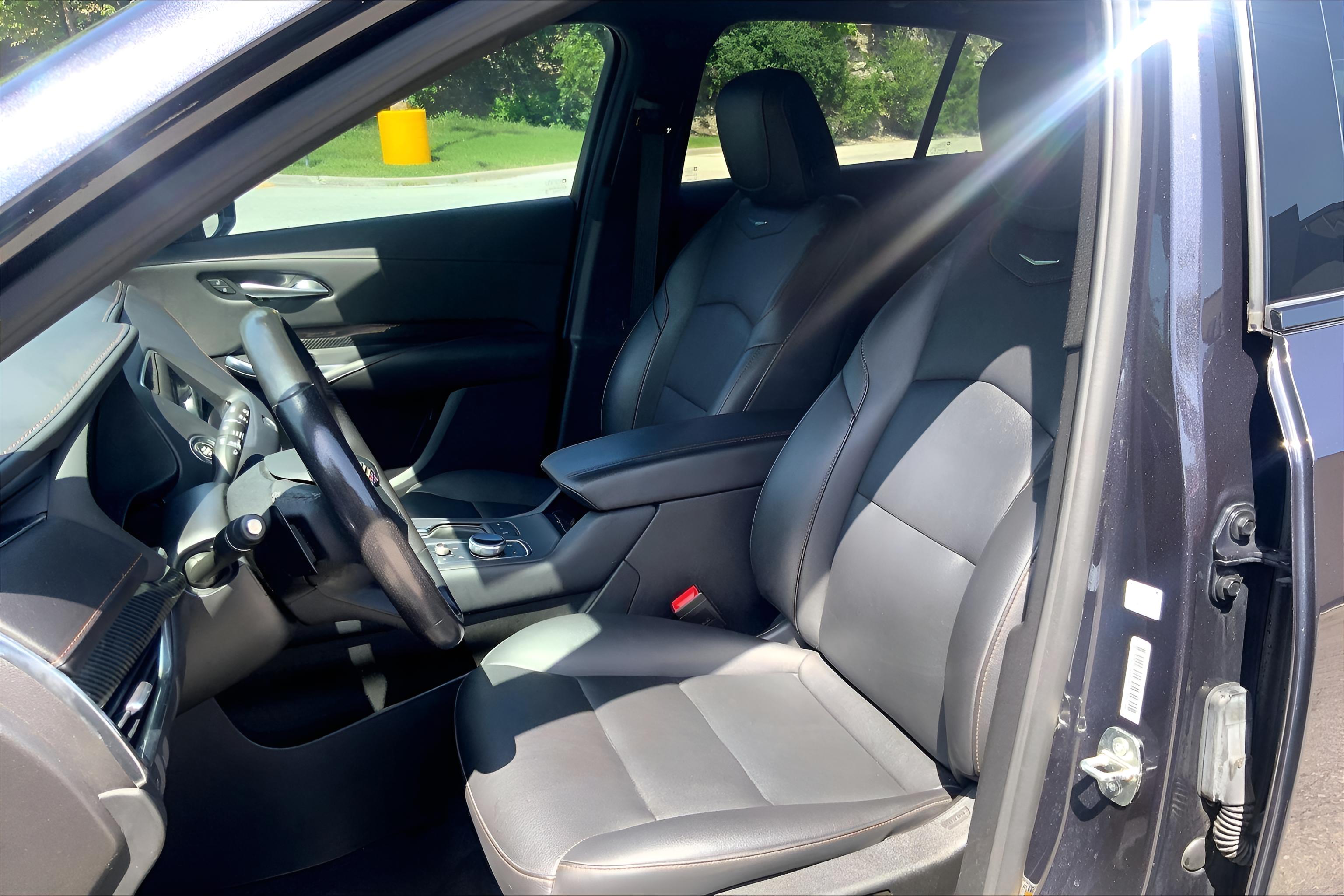 2023 Cadillac XT4 Sport