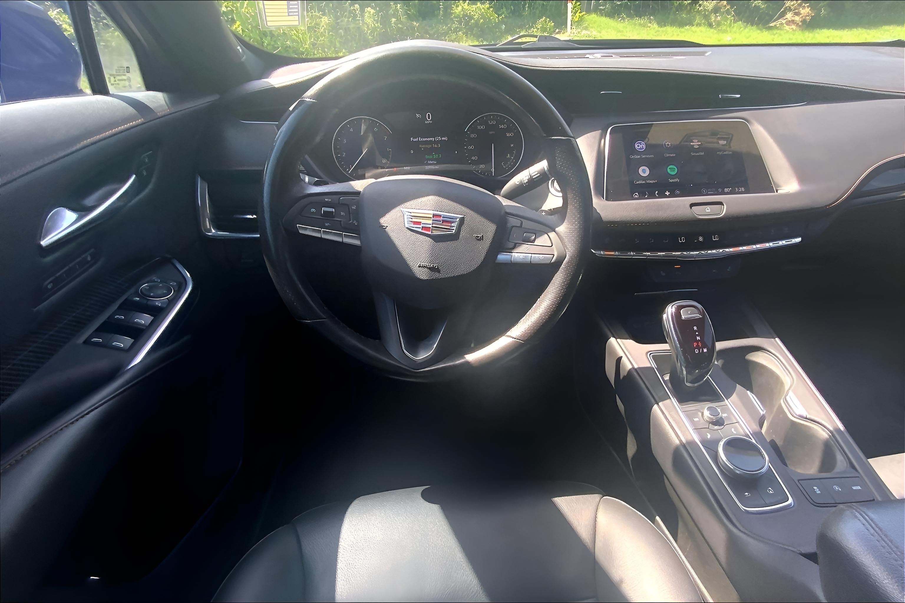 2023 Cadillac XT4 Sport