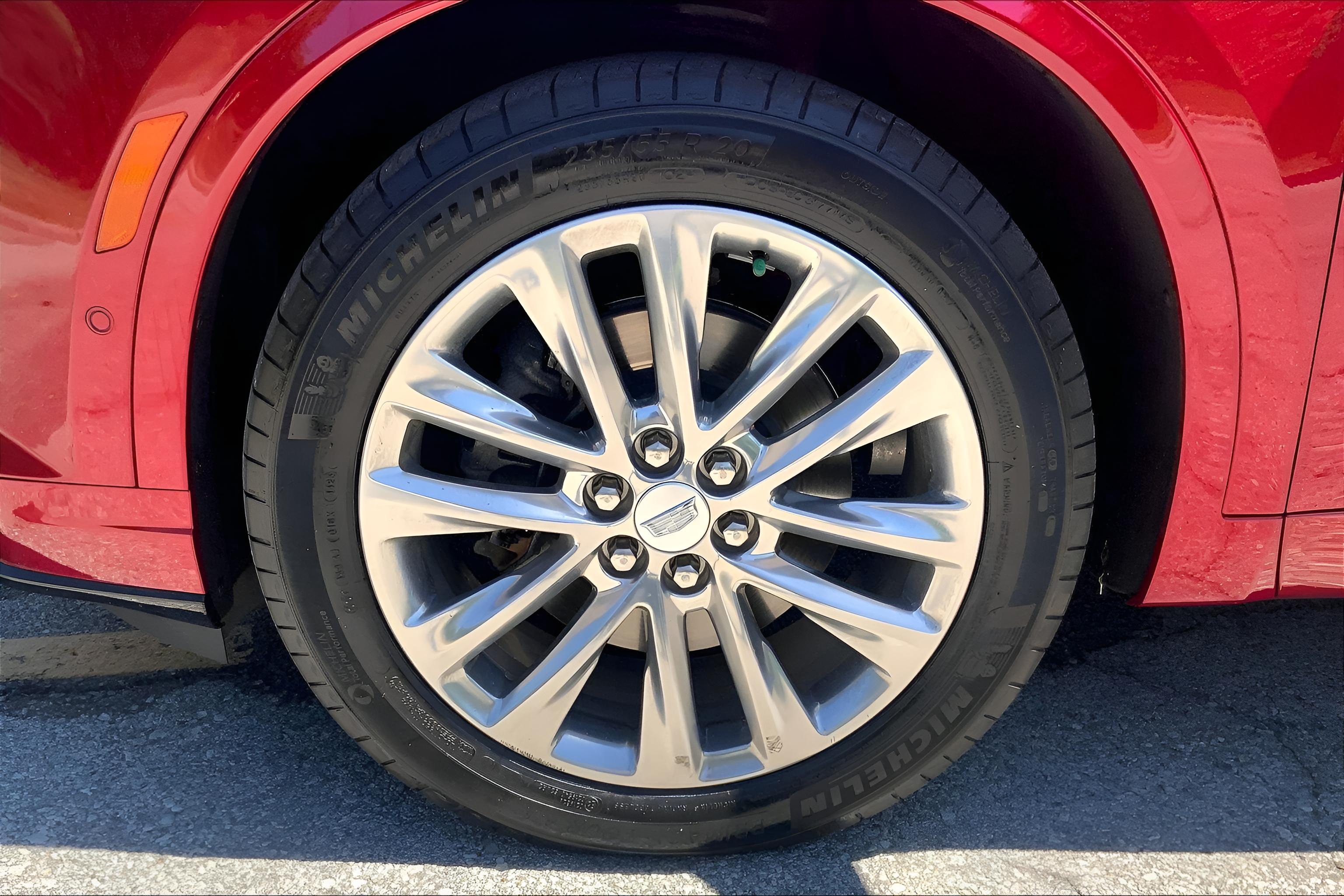 2024 Cadillac XT6 Premium Luxury