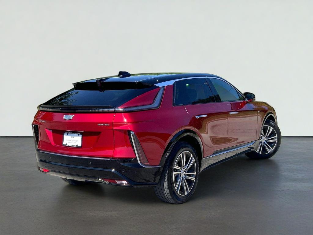 2024 Cadillac LYRIQ Luxury 1