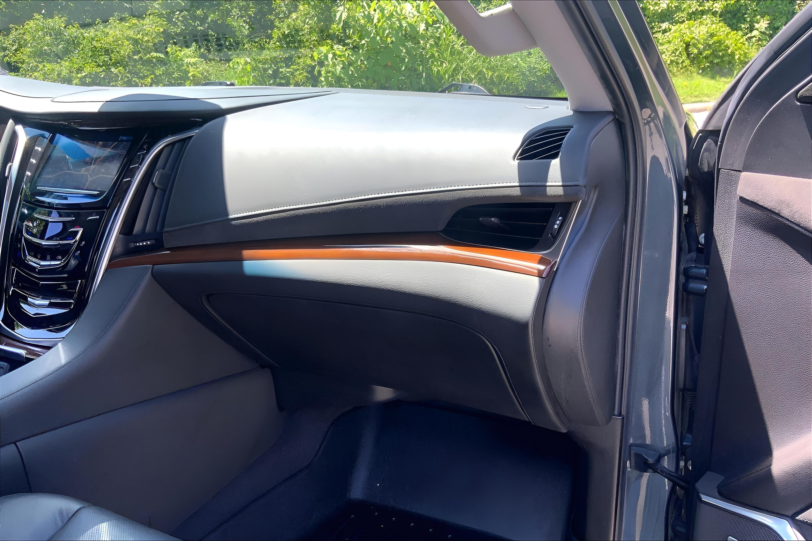 2020 Cadillac Escalade Premium Luxury