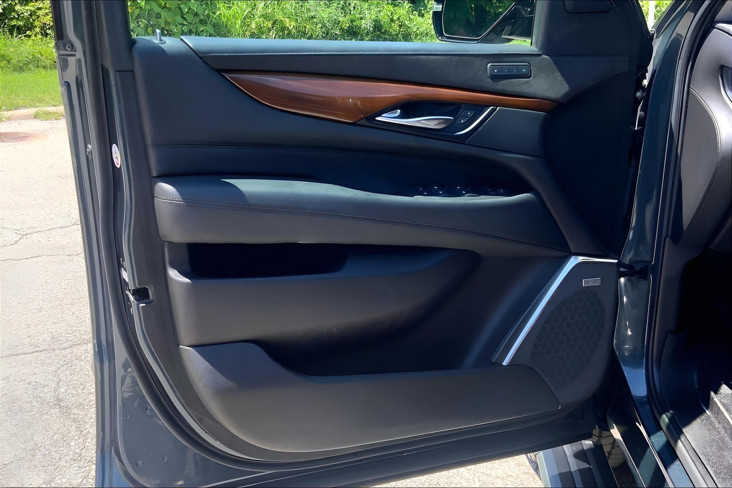 2020 Cadillac Escalade Premium Luxury