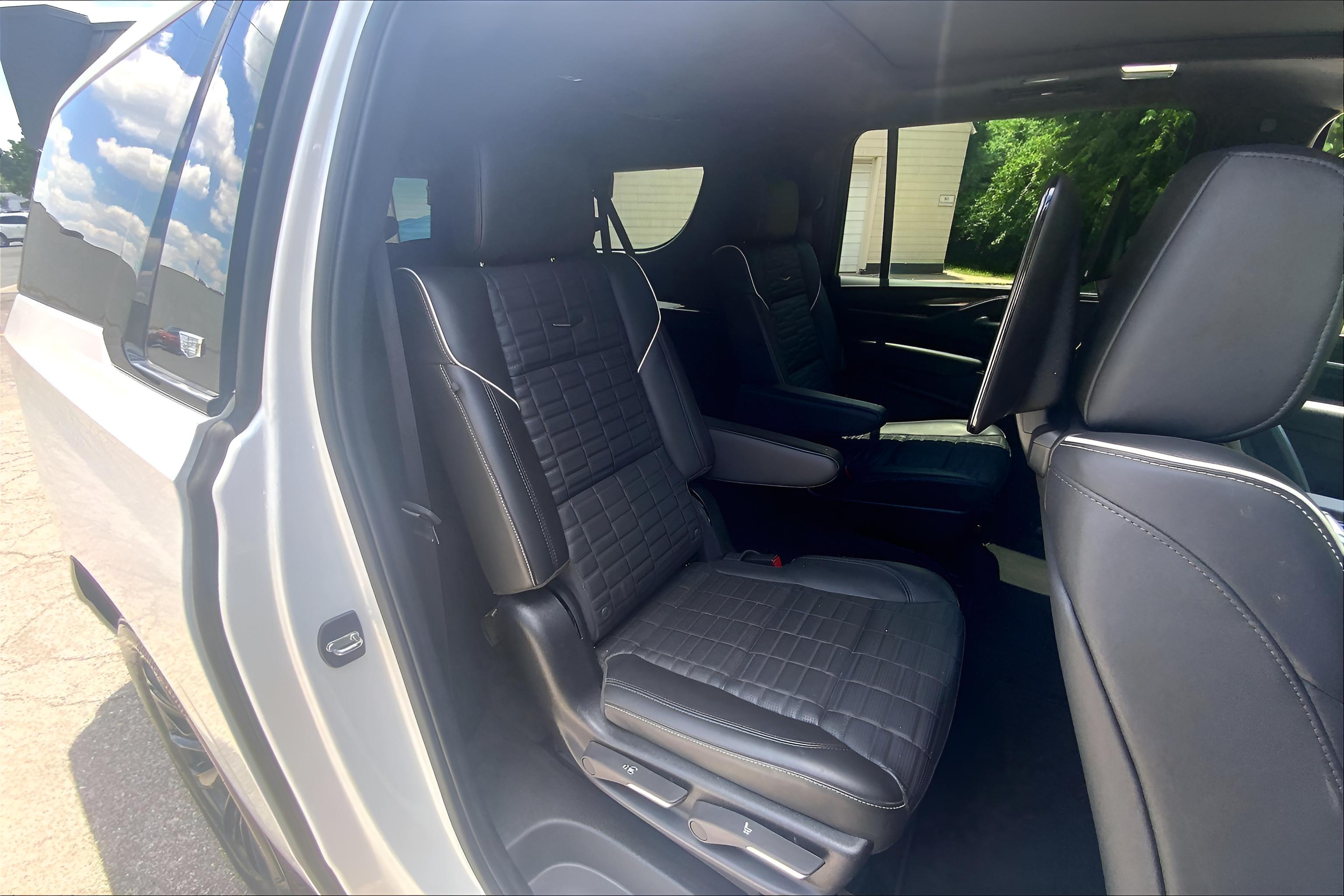2024 Cadillac Escalade ESV Sport Platinum