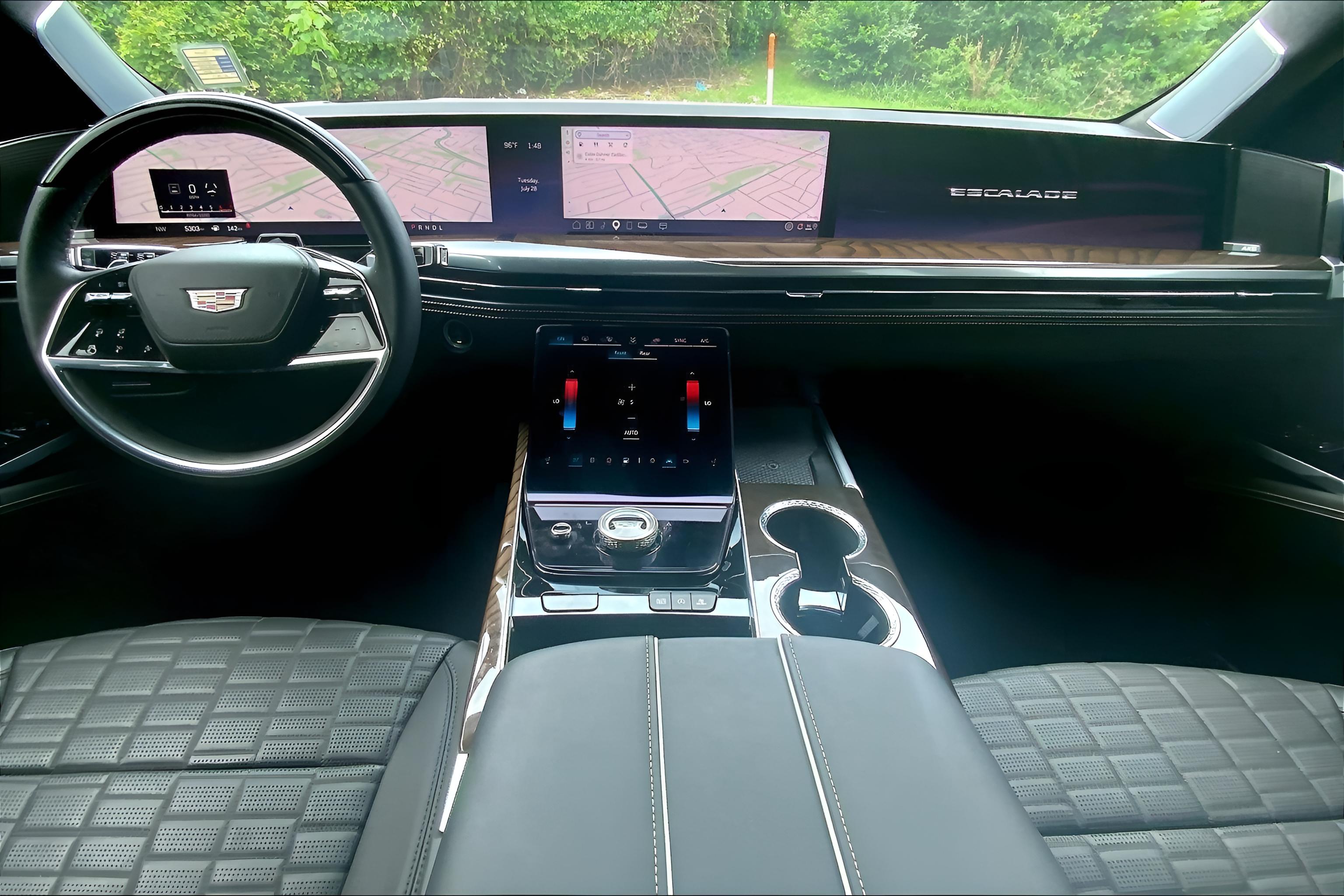 2025 Cadillac Escalade Sport Platinum