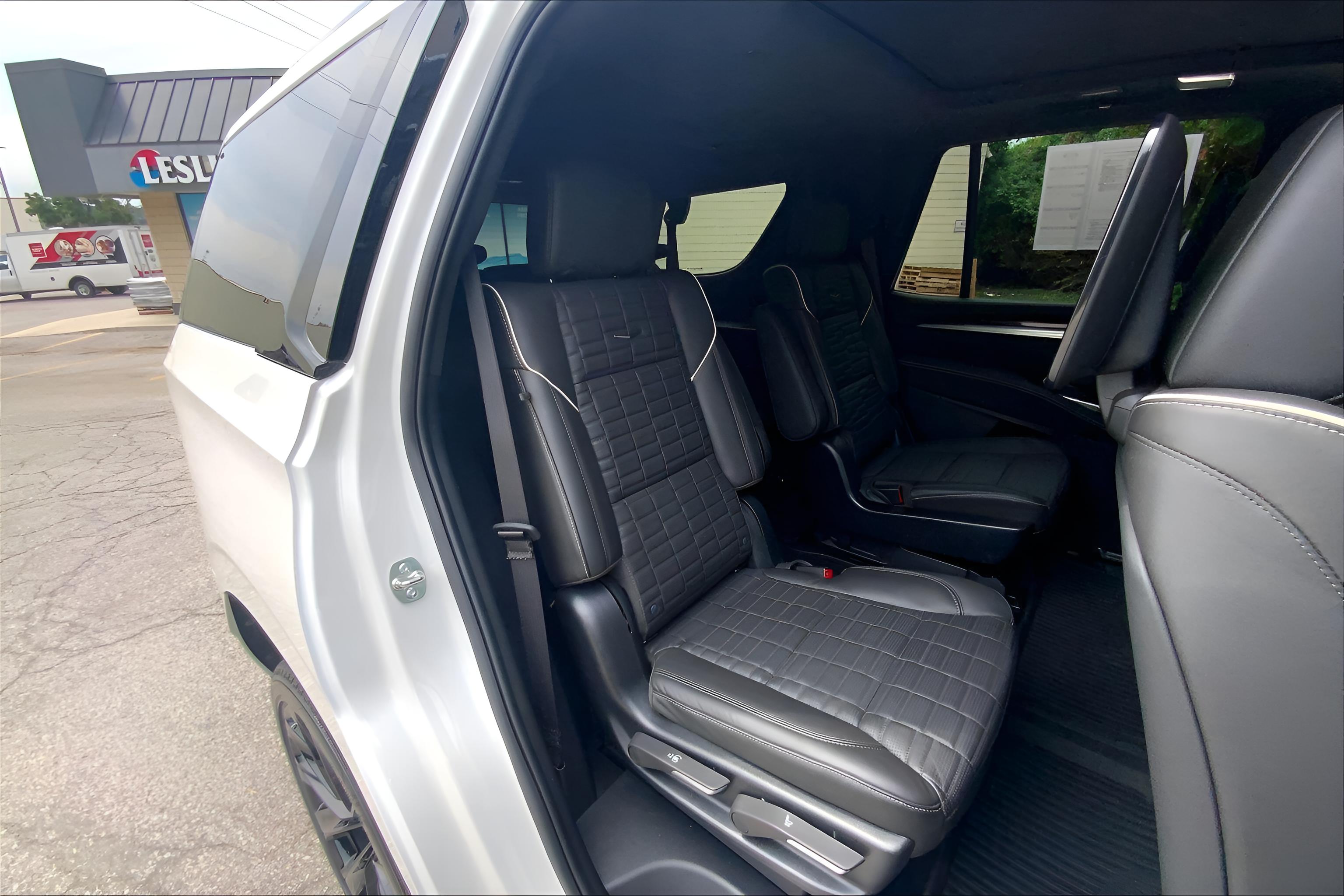 2025 Cadillac Escalade Sport Platinum