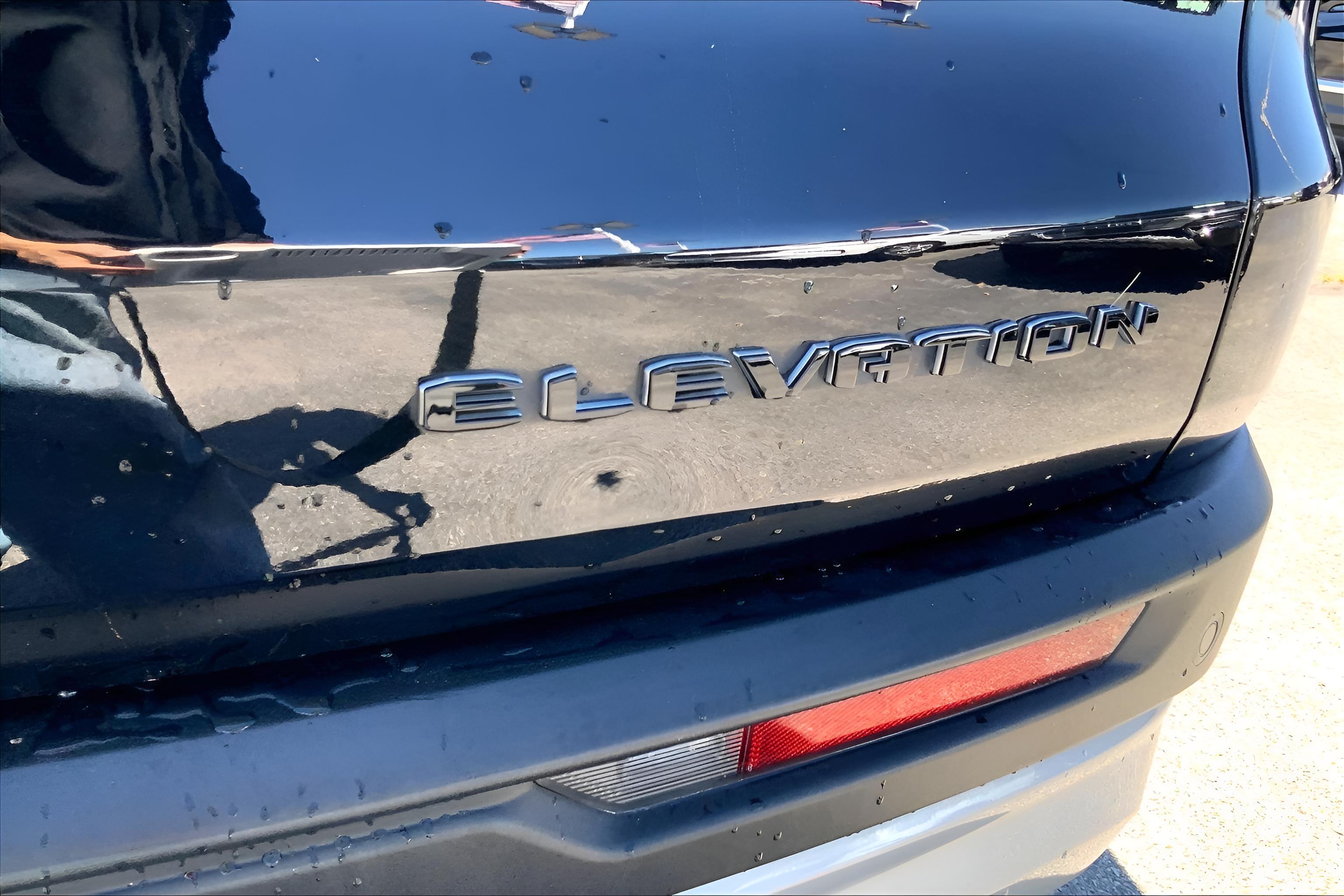 2024 GMC Acadia Elevation