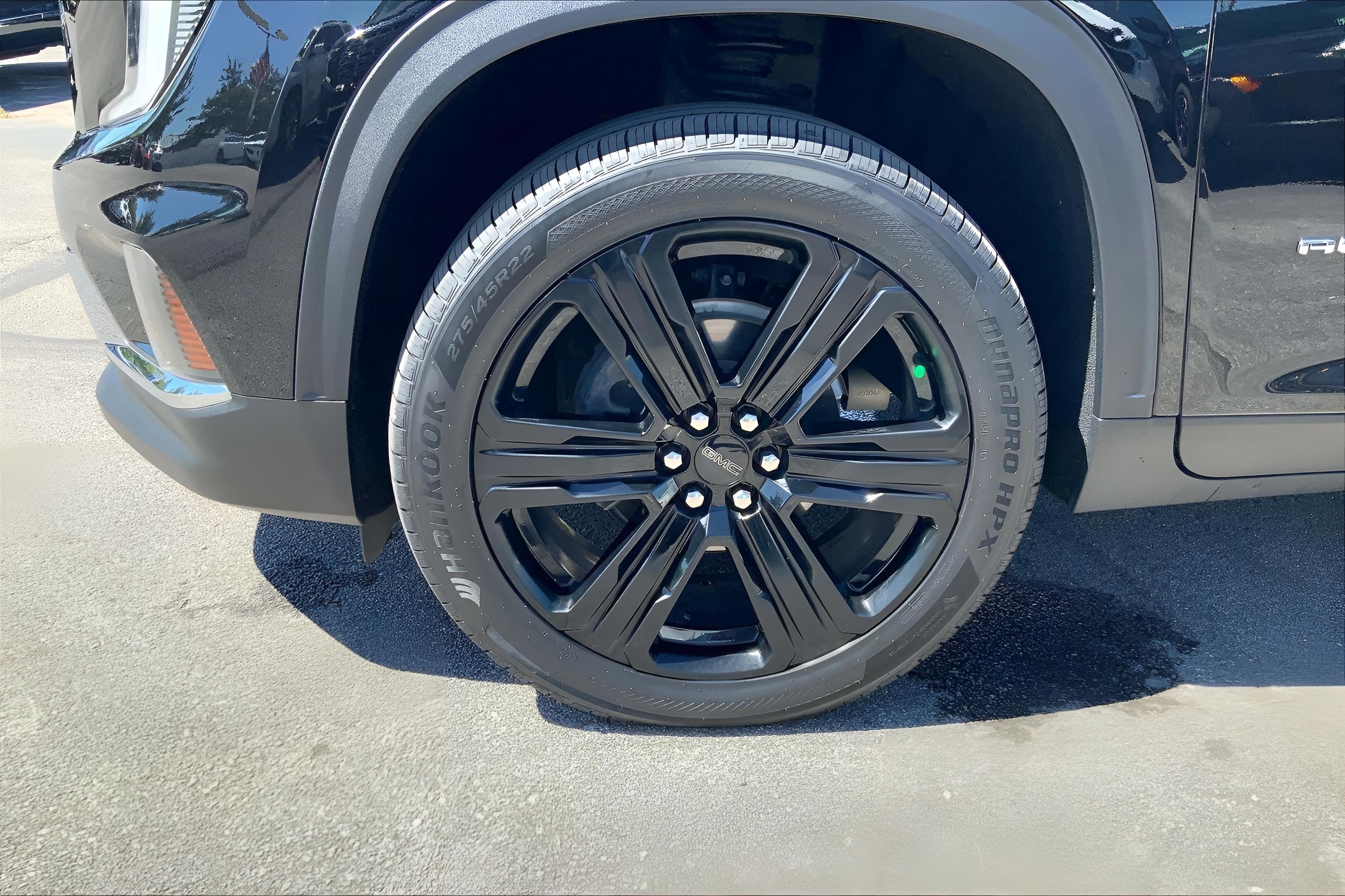 2024 GMC Acadia Elevation