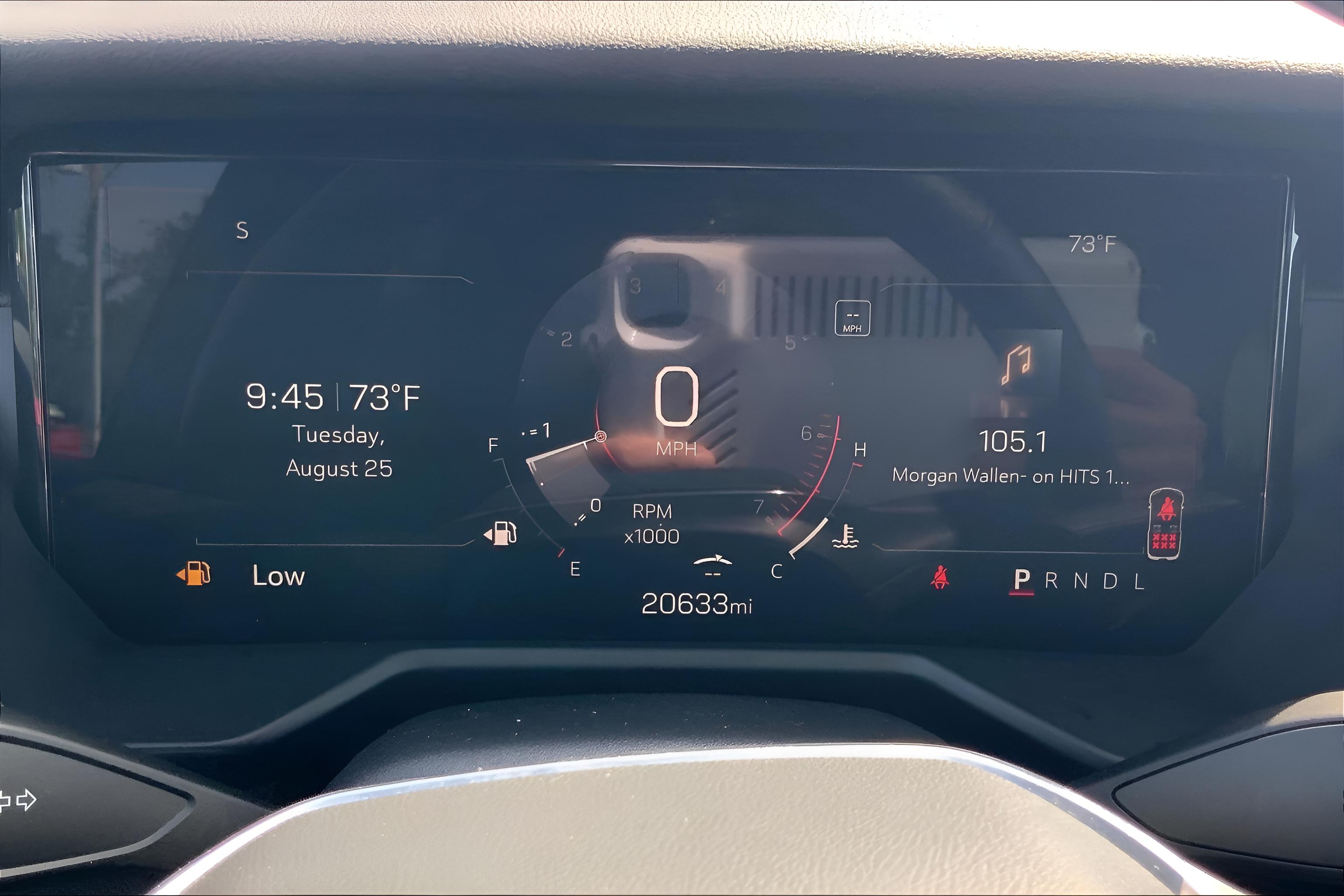 2025 GMC Acadia Elevation