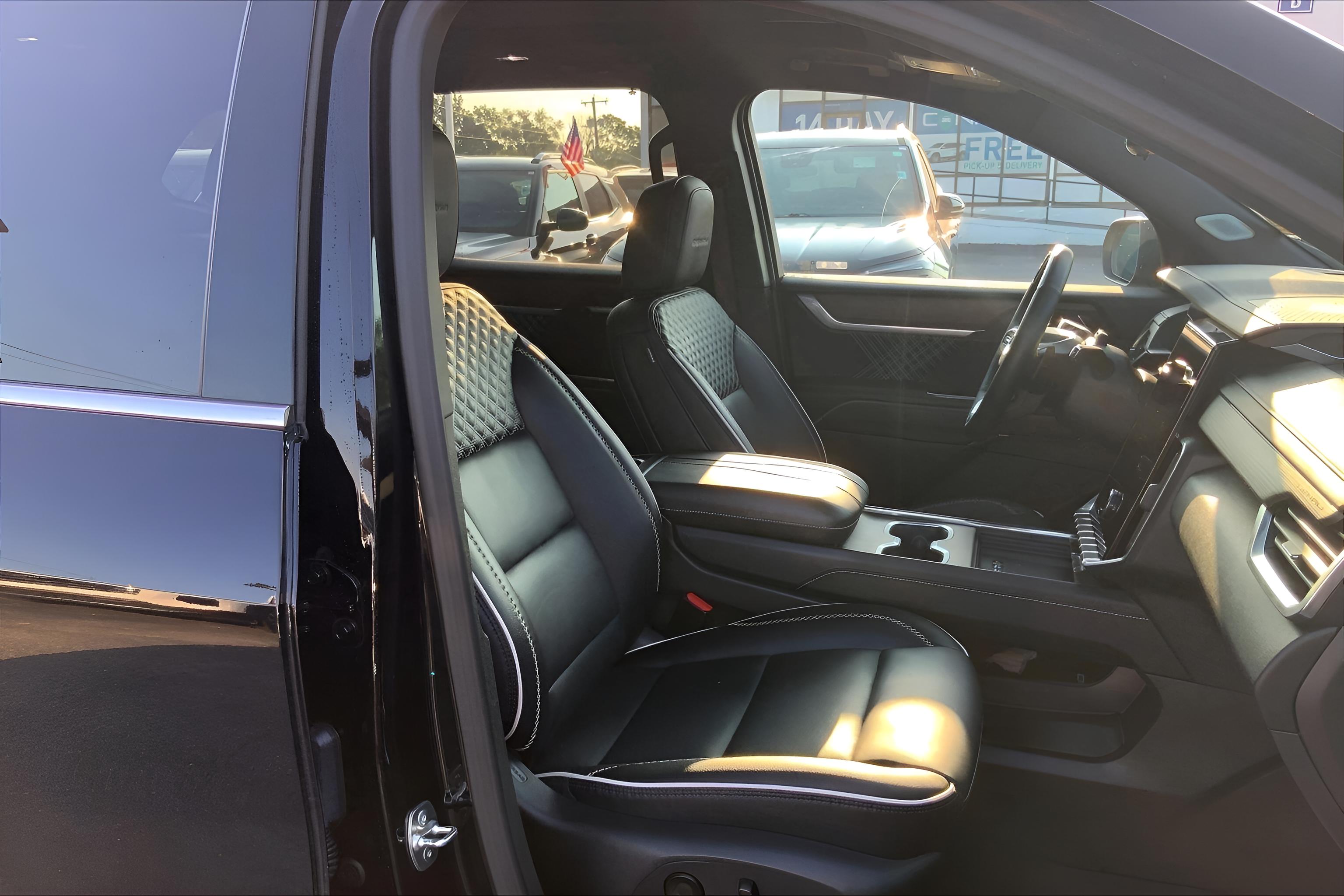 2025 GMC Acadia Denali