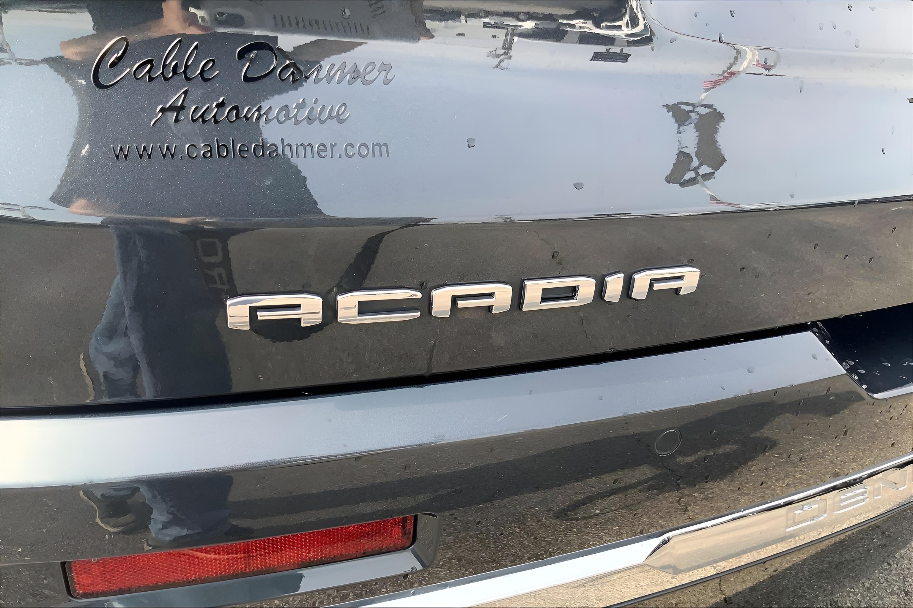2023 GMC Acadia Denali