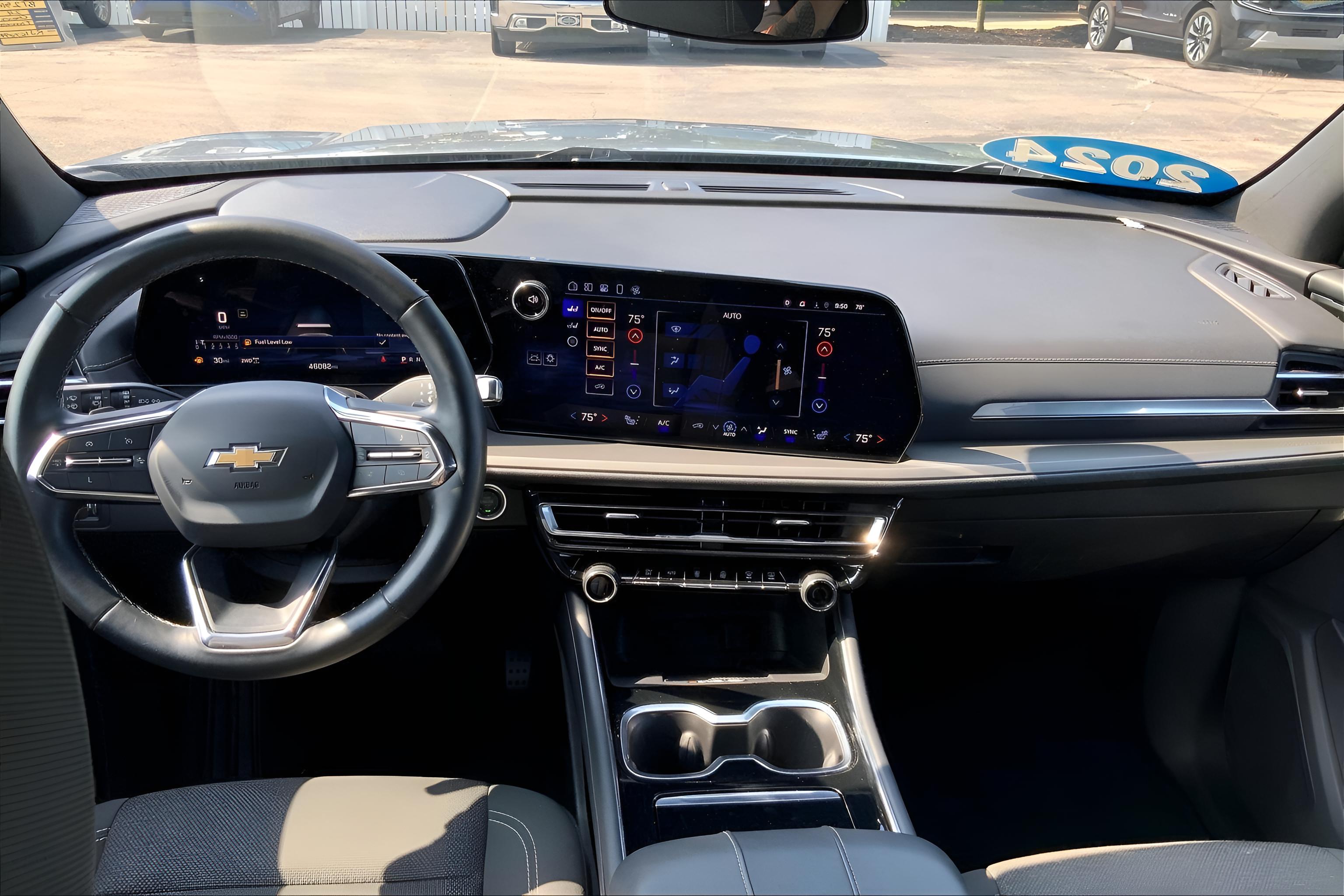2024 Chevrolet Traverse LT