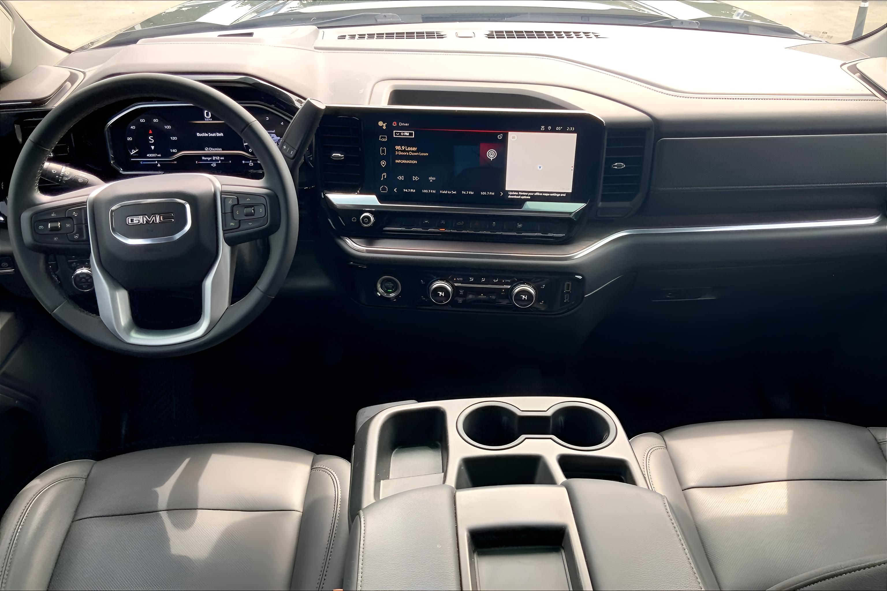 2024 GMC Sierra 1500 SLT