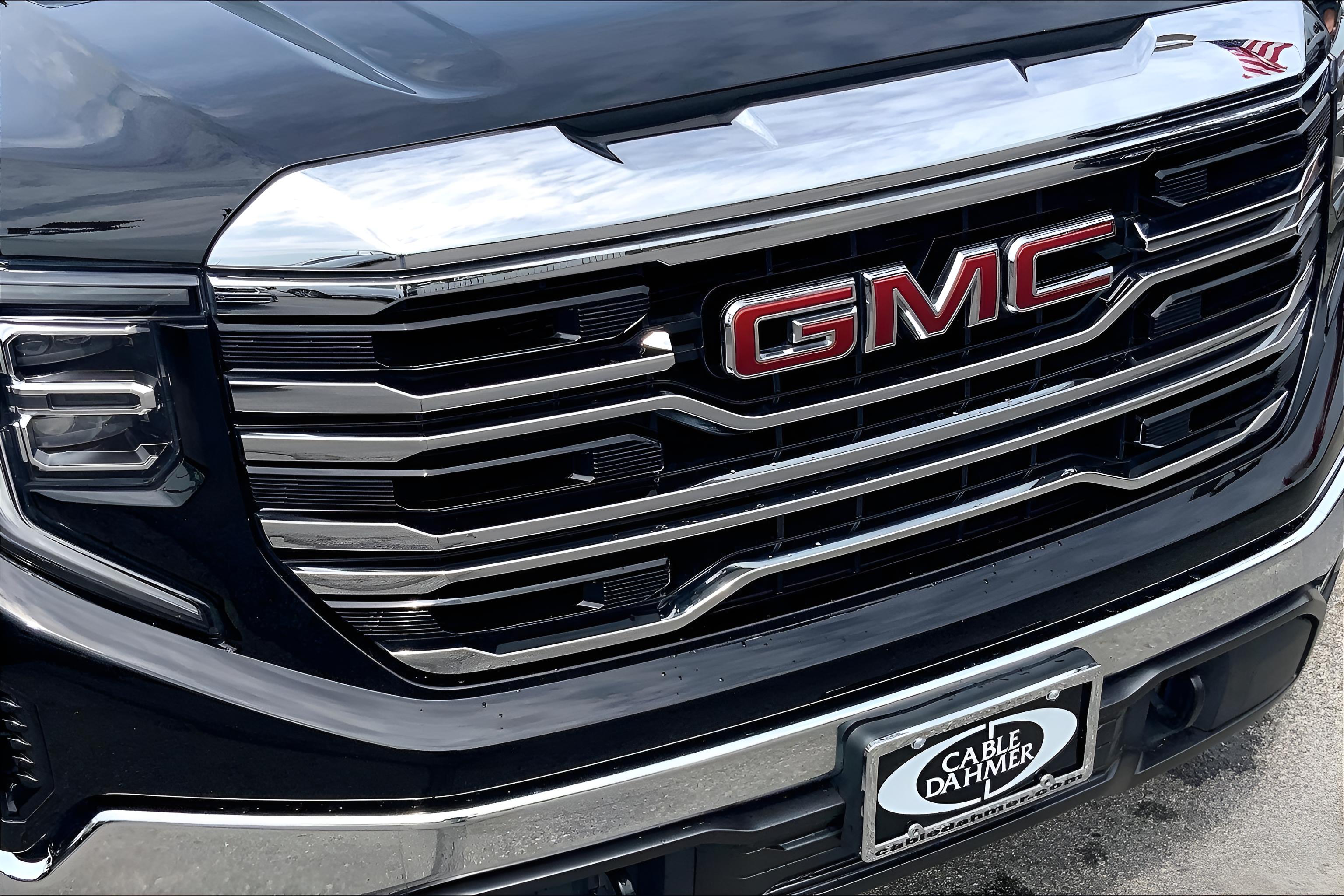 2024 GMC Sierra 1500 SLT